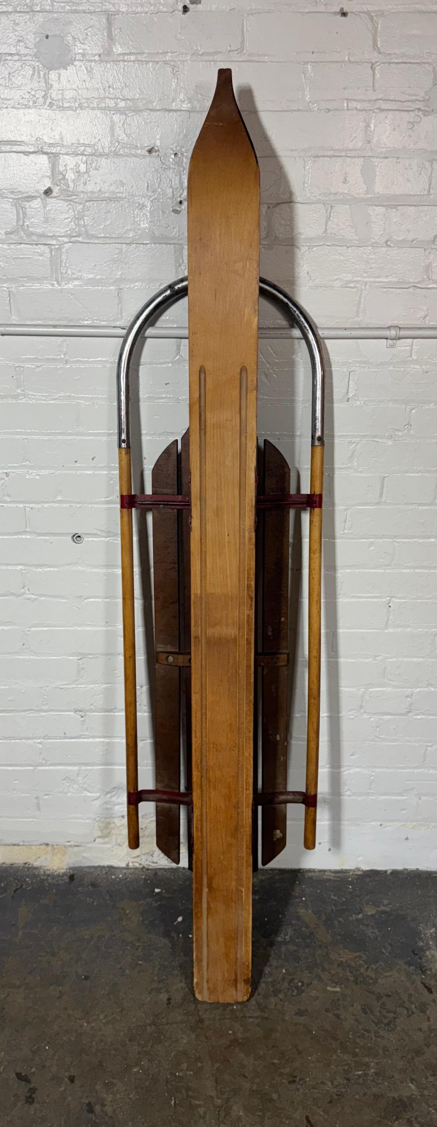 Design Art Déco / Streamline Modernista  Slitta da neve in legno 4