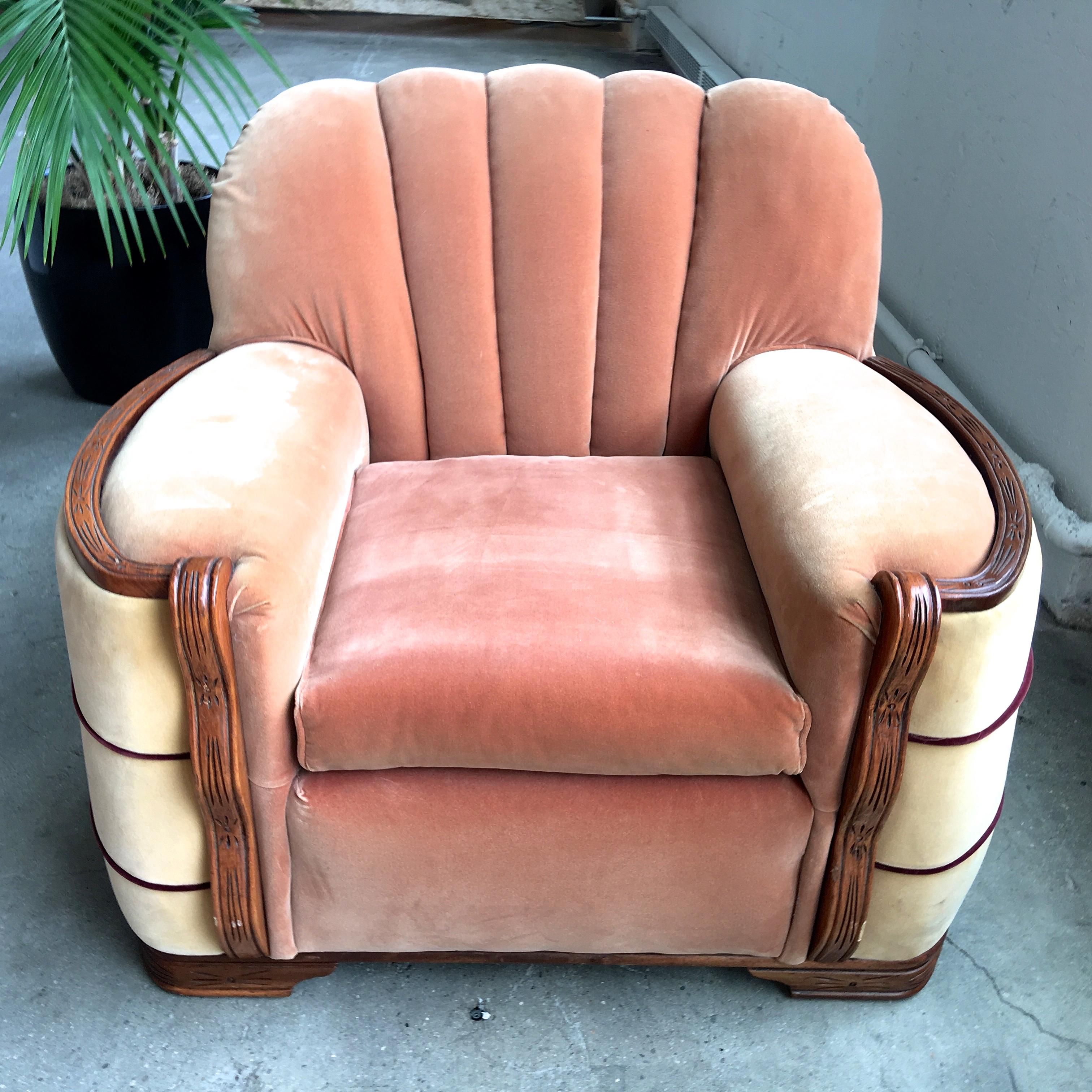 Early 20th Century Art Deco Streamline Mohair Sofa and Club Chairs Suite
