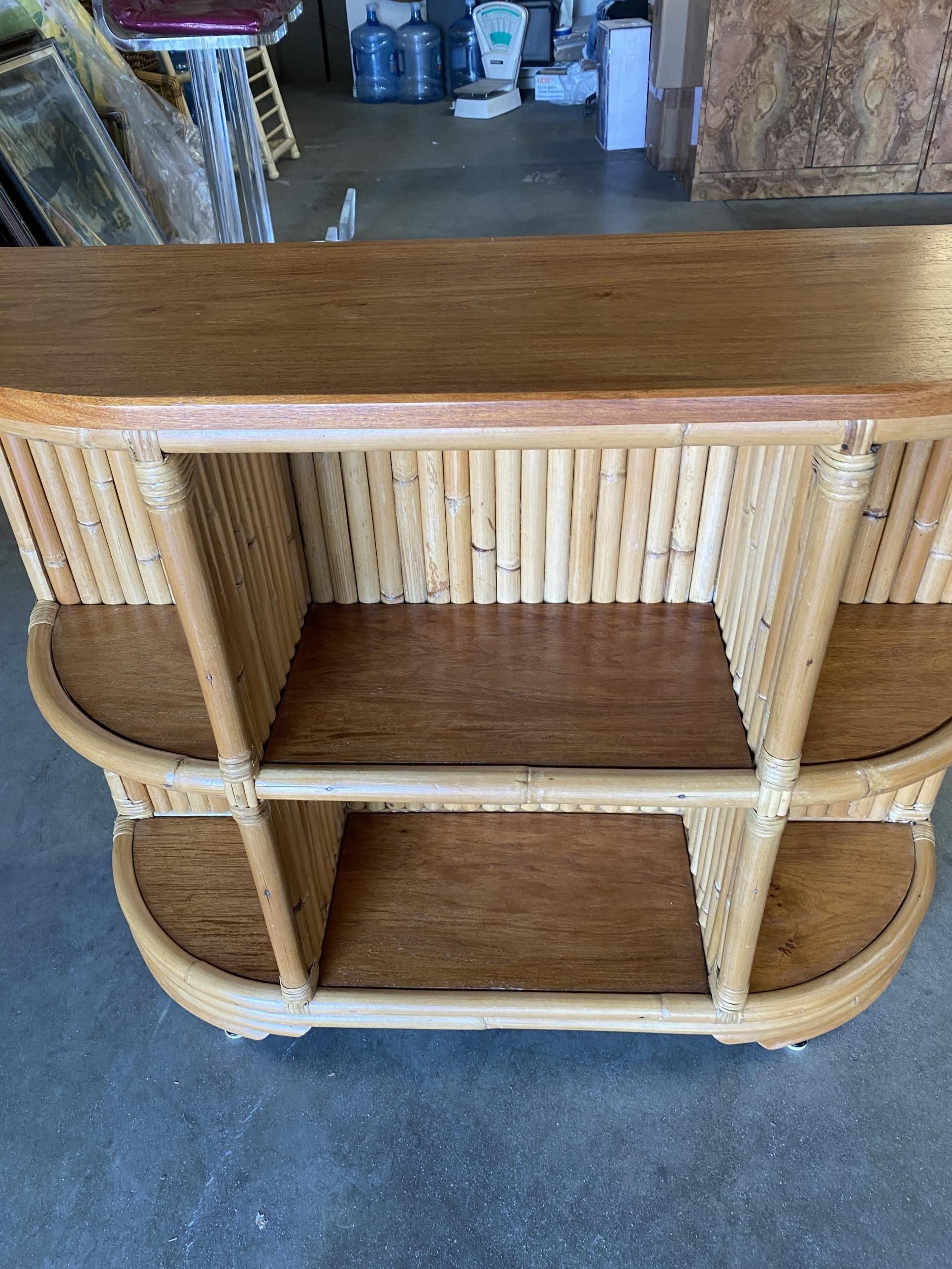 Restored 6-Tier Vertically Stack Streamline Rattan Shelf/Console Table In Excellent Condition In Van Nuys, CA