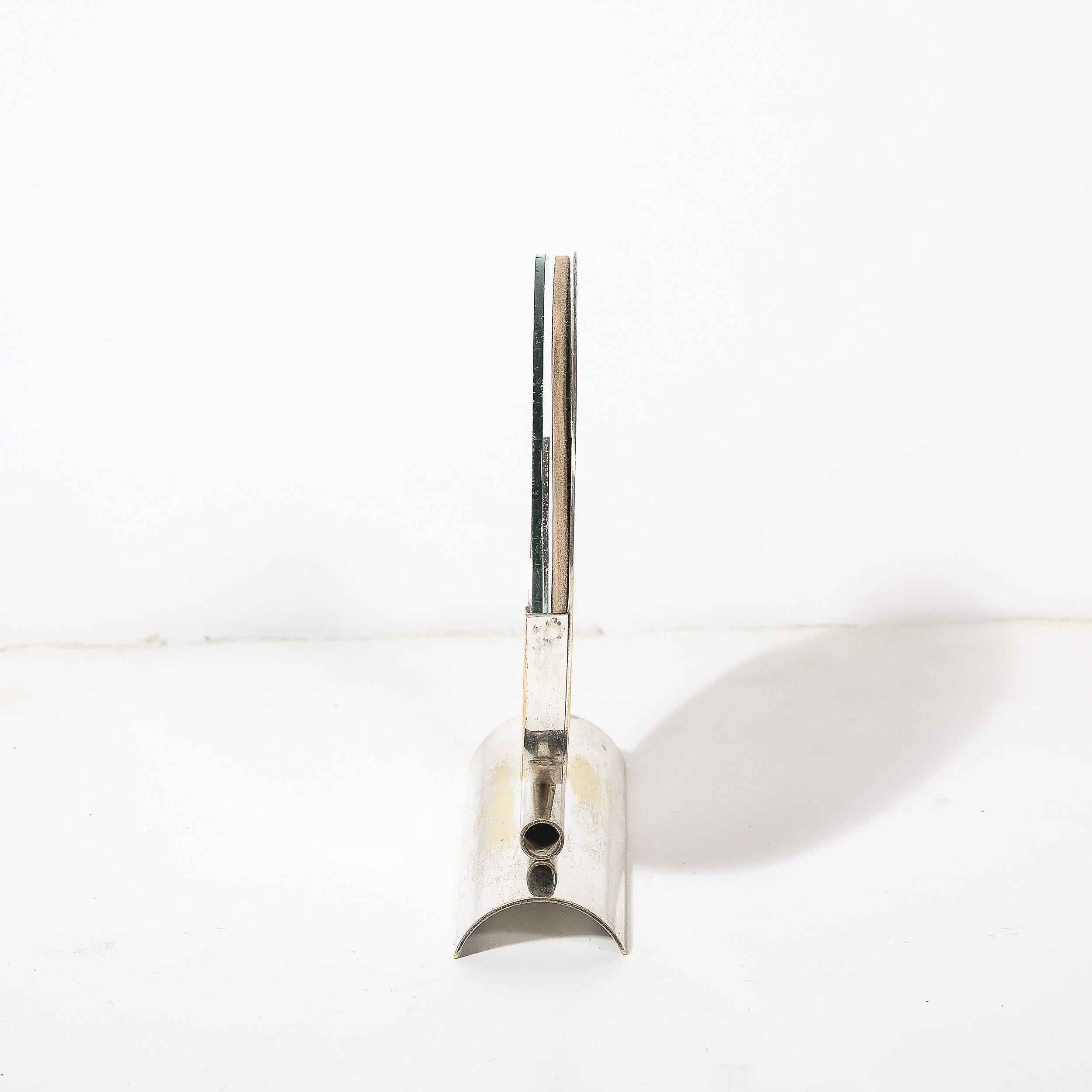 Art Deco Streamline Round Picture Frame in Nickel & Glass In Excellent Condition For Sale In New York, NY