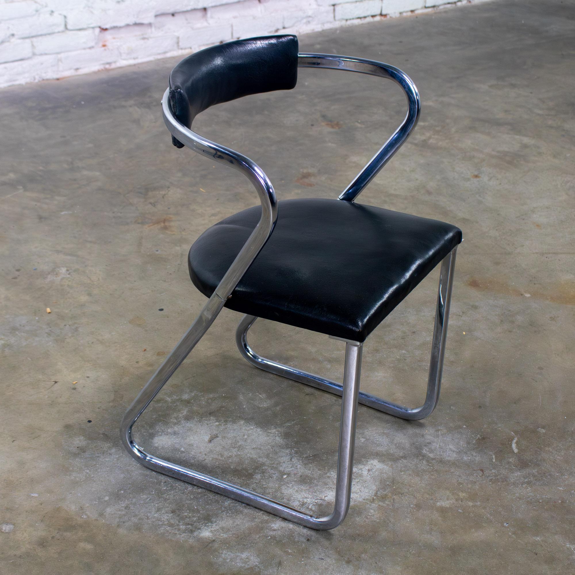 Silla Lateral Art Decó Streamline Vinilo Negro y Cromo Manera de Gilbert Rohde en venta 5