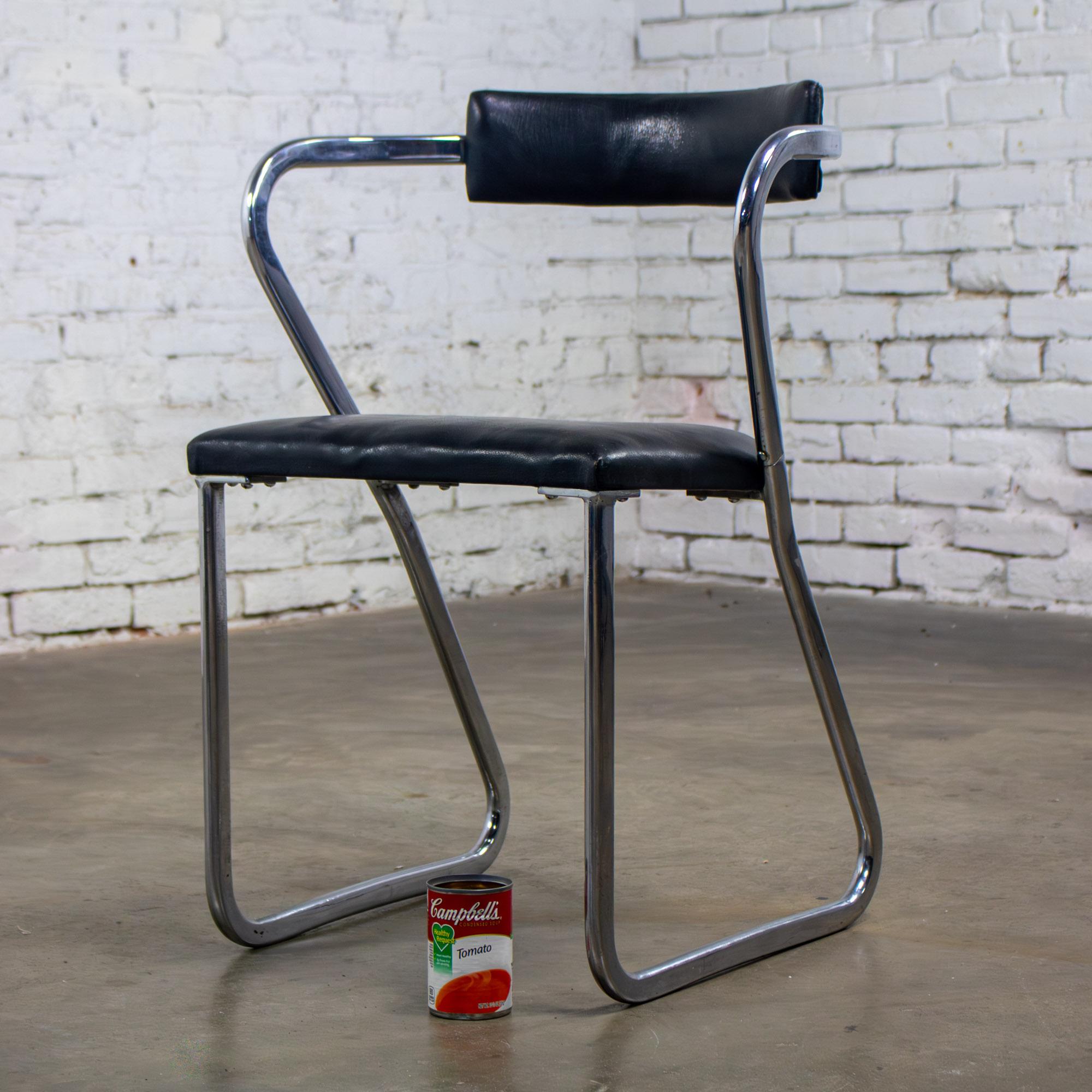 Silla Lateral Art Decó Streamline Vinilo Negro y Cromo Manera de Gilbert Rohde en venta 15