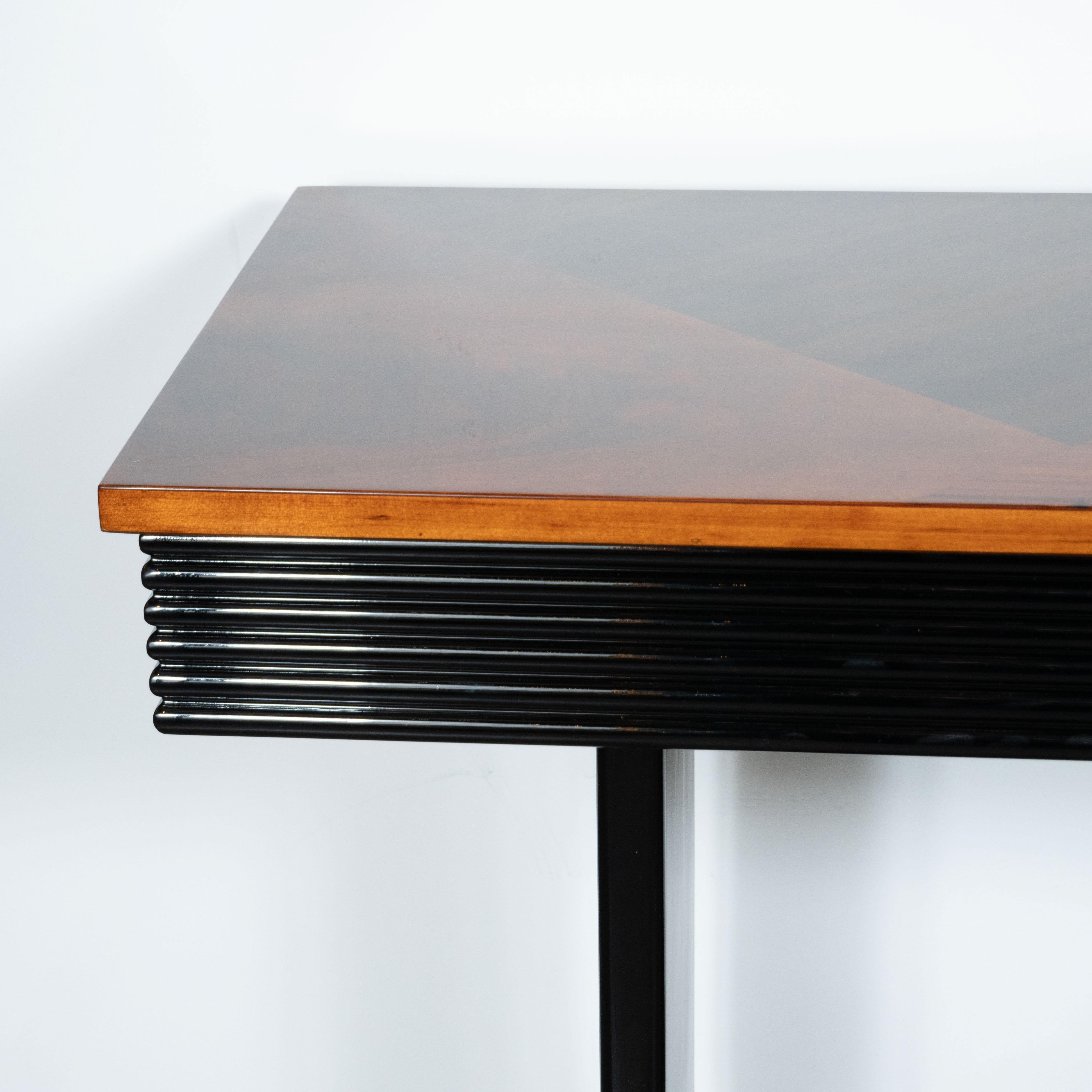 Art Deco Streamlined Black Lacquer, Bookmatched Walnut & Rosewood Console Table im Zustand „Hervorragend“ in New York, NY