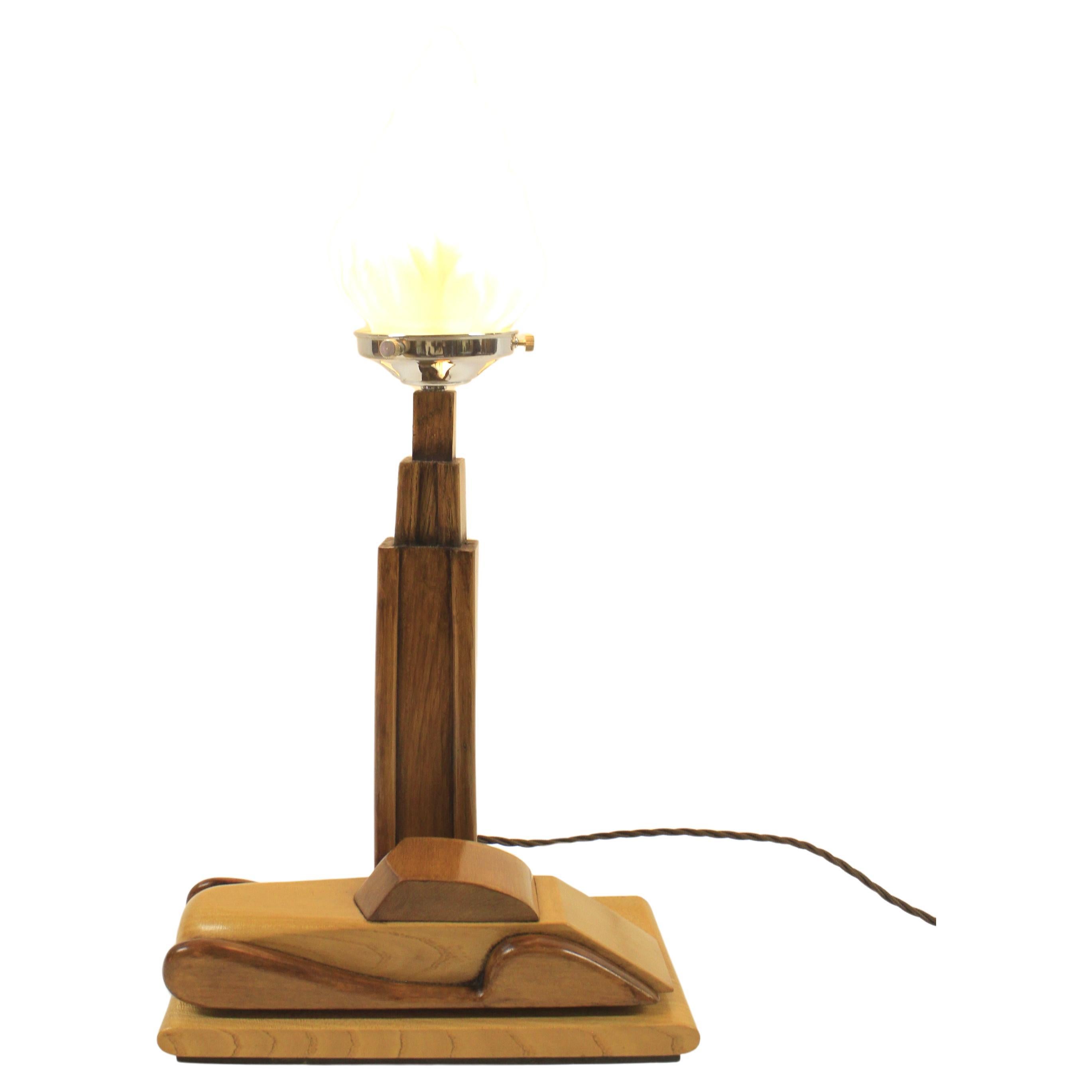 Art Deco Stromlinienförmige Auto-Tischlampe circa 1930s im Angebot