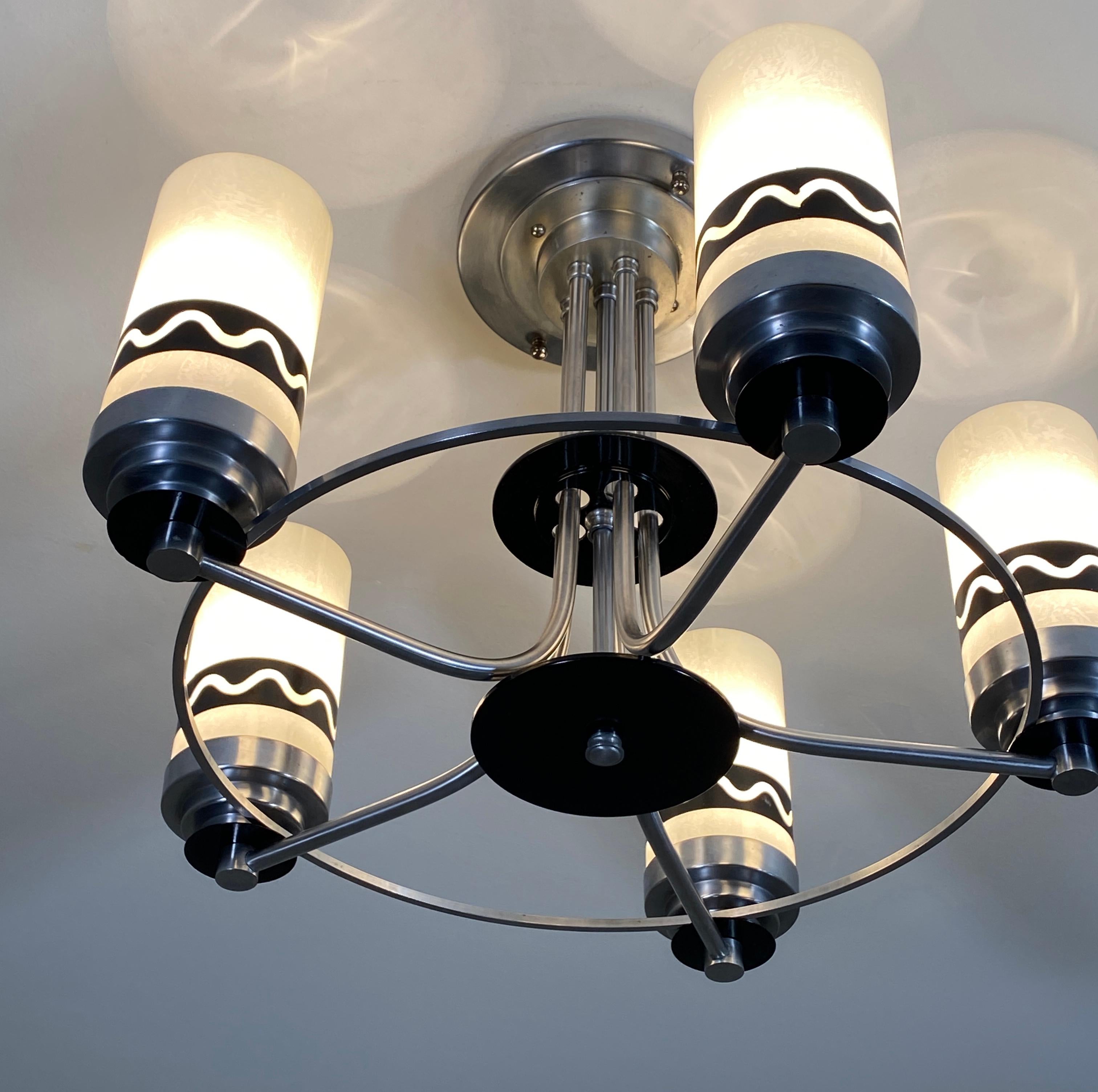 Lampadario Art Deco Streamlined placcato in nichel in vendita 6