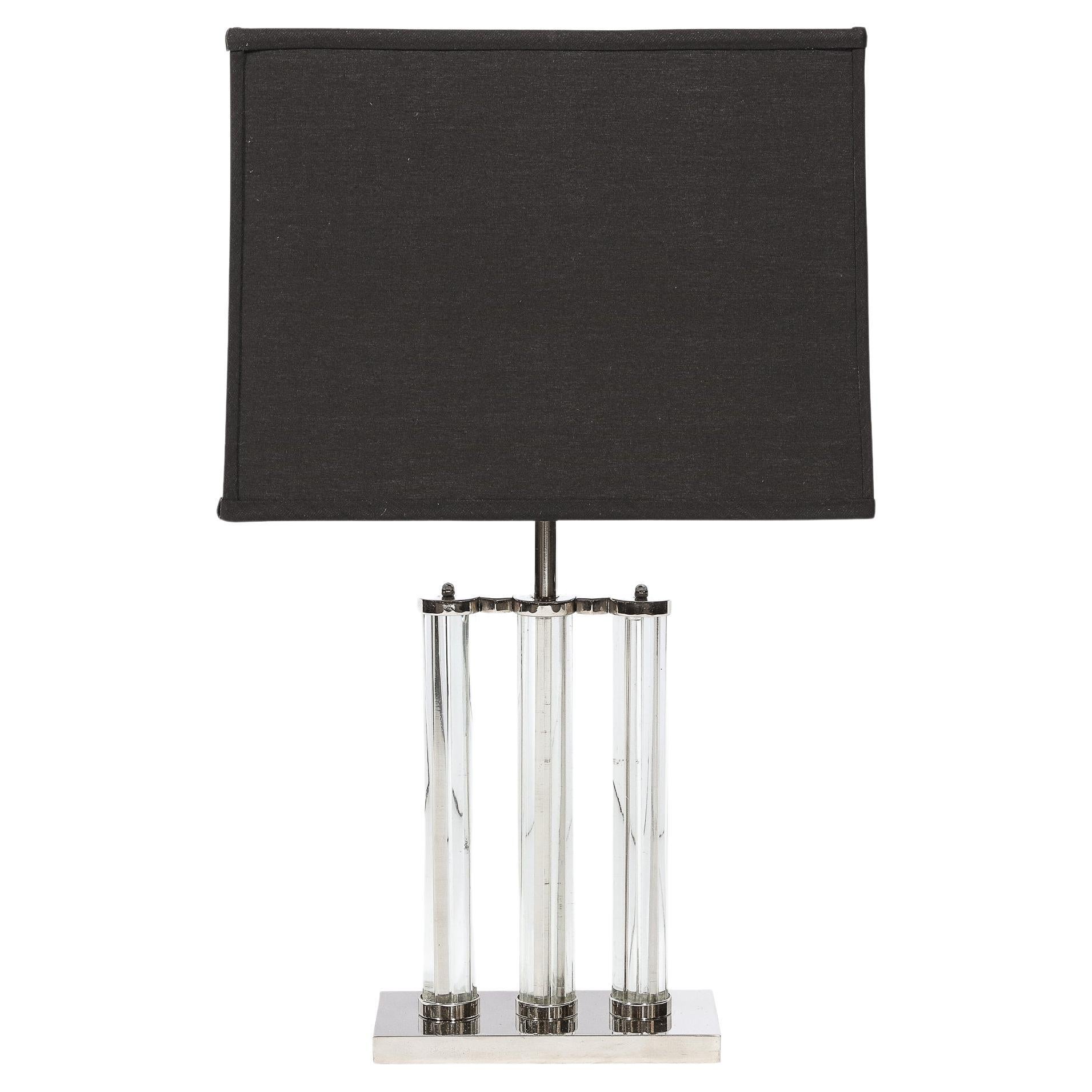 Lampe de table Art déco de forme cylindrique profilée en verre et nickel poli en vente