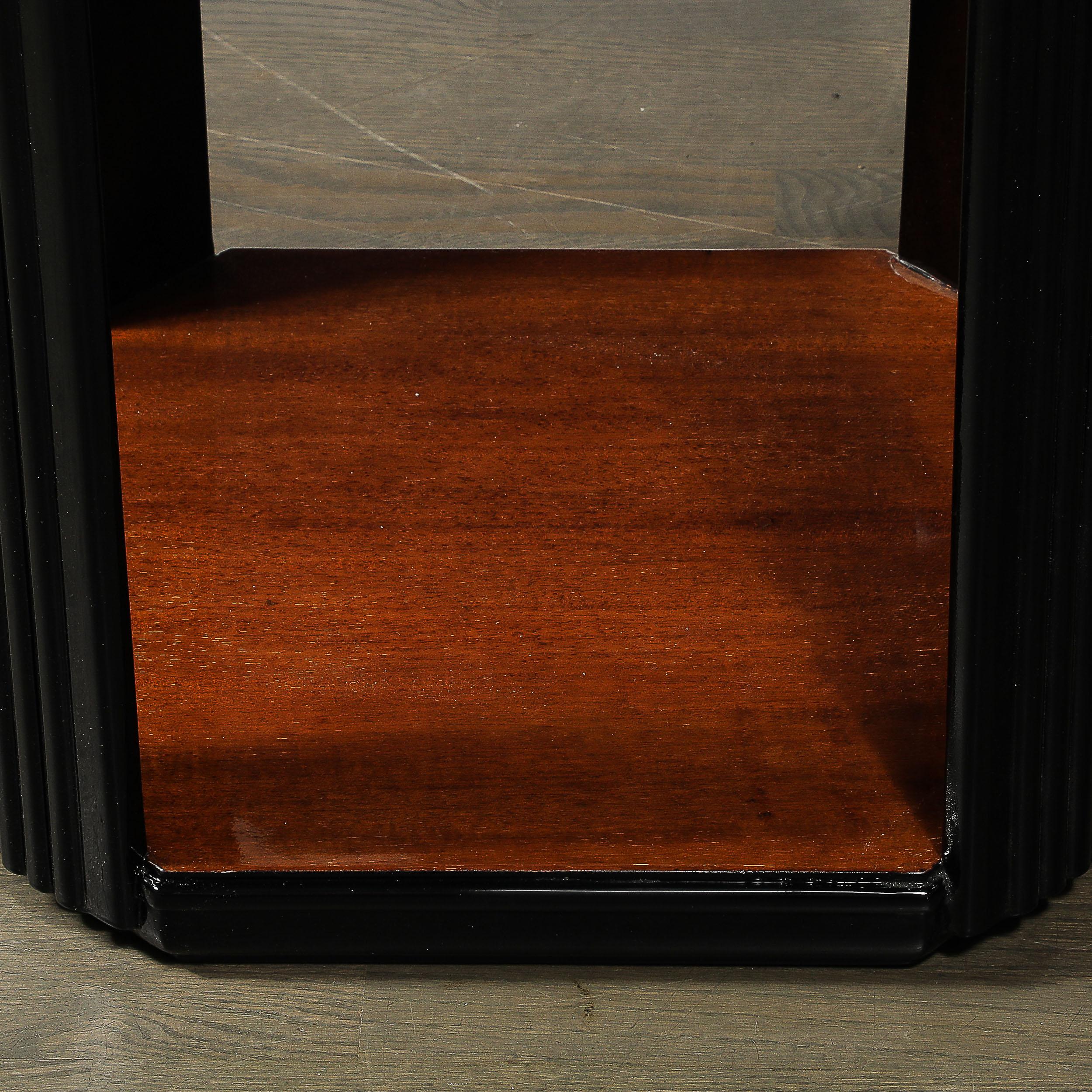 Art Deco Streamlined Machine Age Bookmatched Walnut & Fluted Black Lacquer Table For Sale 10