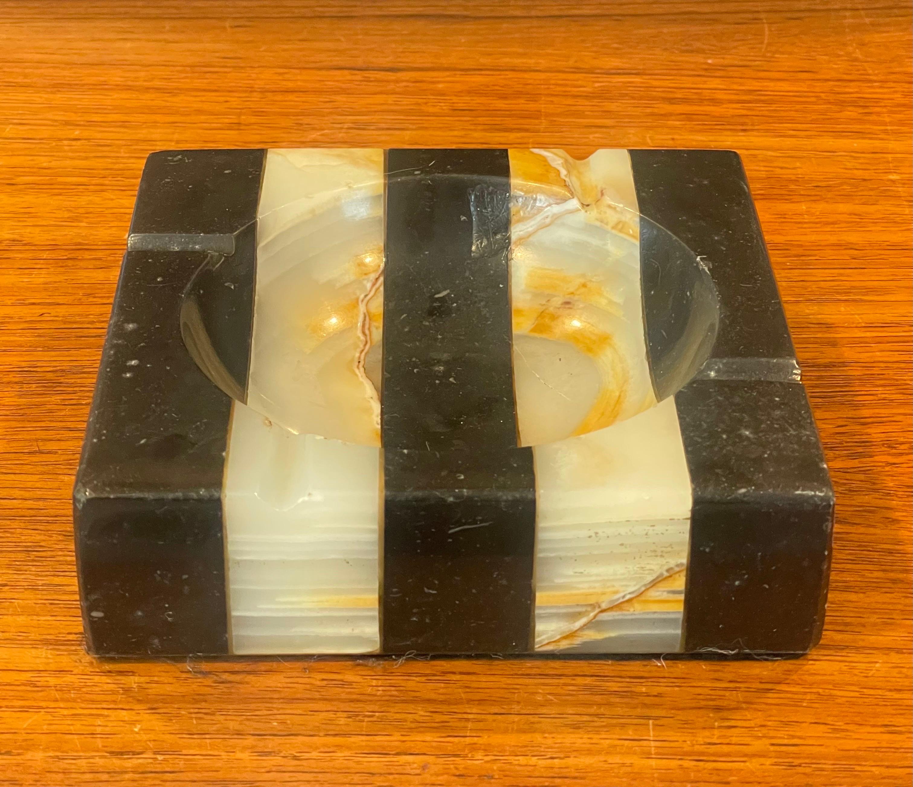 Art Deco Striped Marble Ashtray For Sale 4