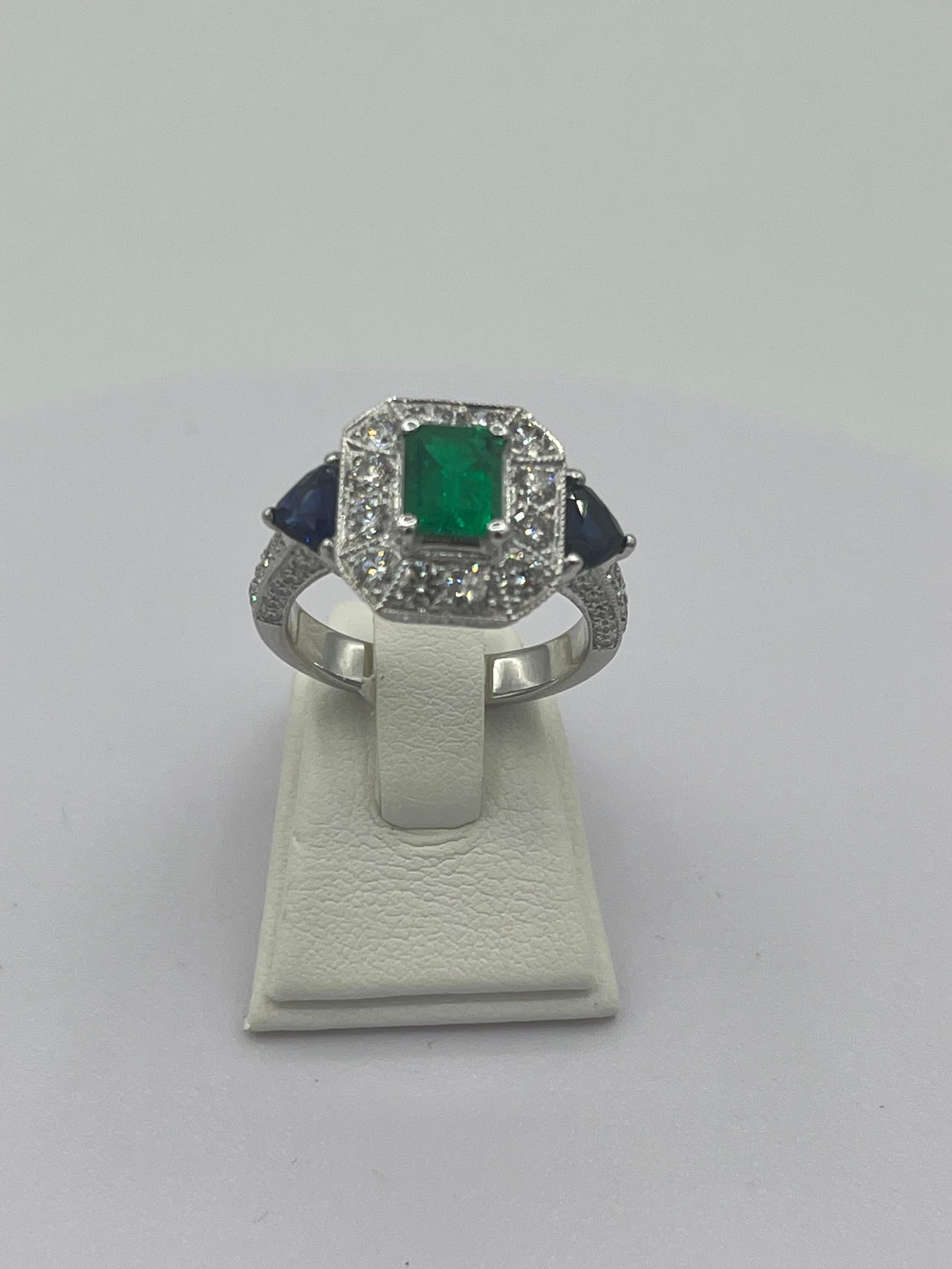 Art Deco Styl  Colombia Emerald Diamond Sapphire Ring Platinum For Sale 1