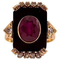 Art Deco Style 0.18 Carat White Diamond 2.10 Carat Ruby Onyx Yellow Gold Ring