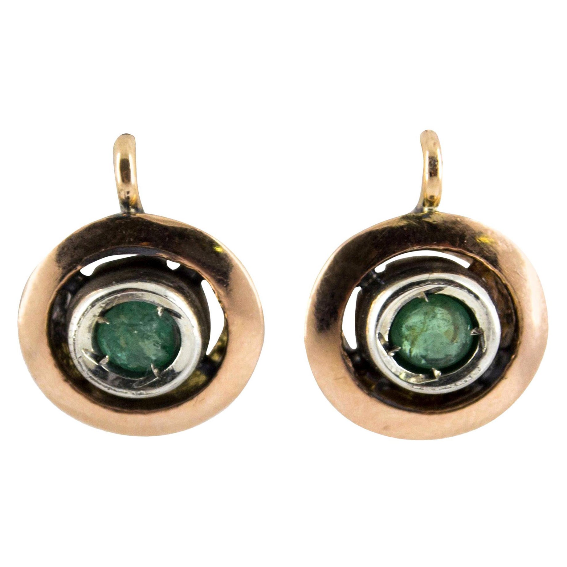 Art Deco Style 0.20 Carat Emerald Yellow Gold Dangle Lever-Back Earrings For Sale