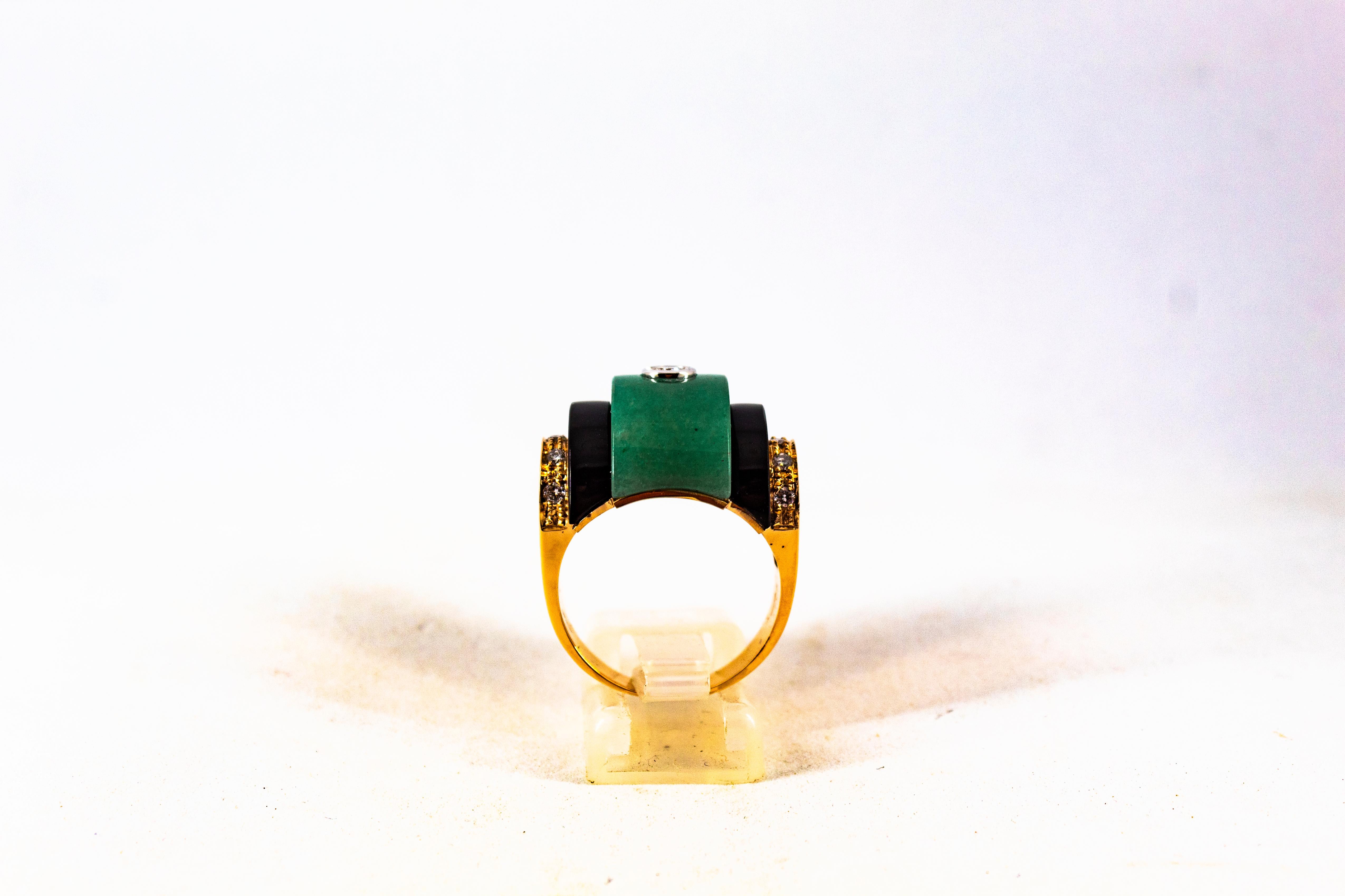 Bague cocktail en or jaune de style Art déco avec diamant blanc 0,35 carat, onyx et jade en vente 1