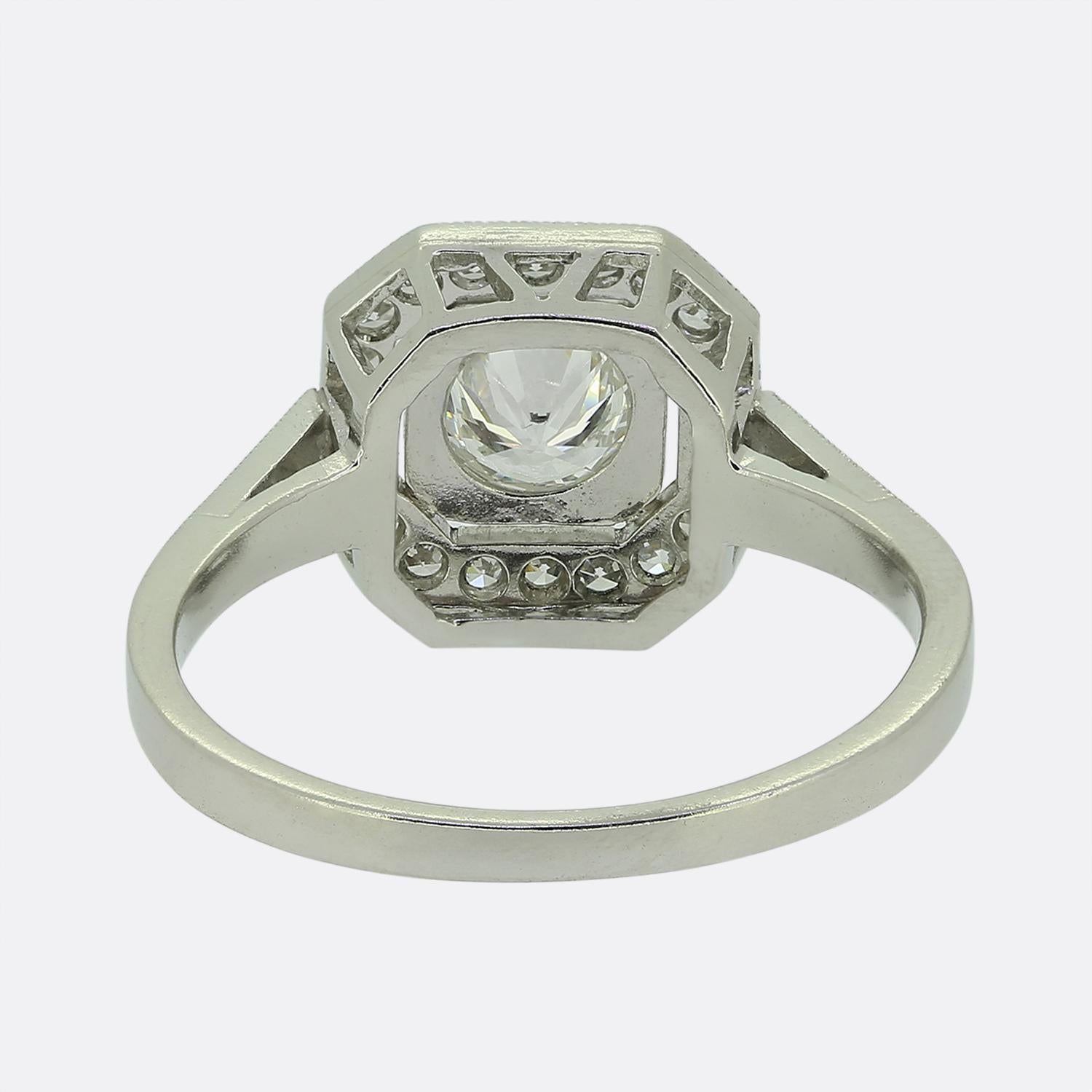 Art Deco Style 0.37 Carat Cushion Diamond Cluster Ring In Good Condition For Sale In London, GB