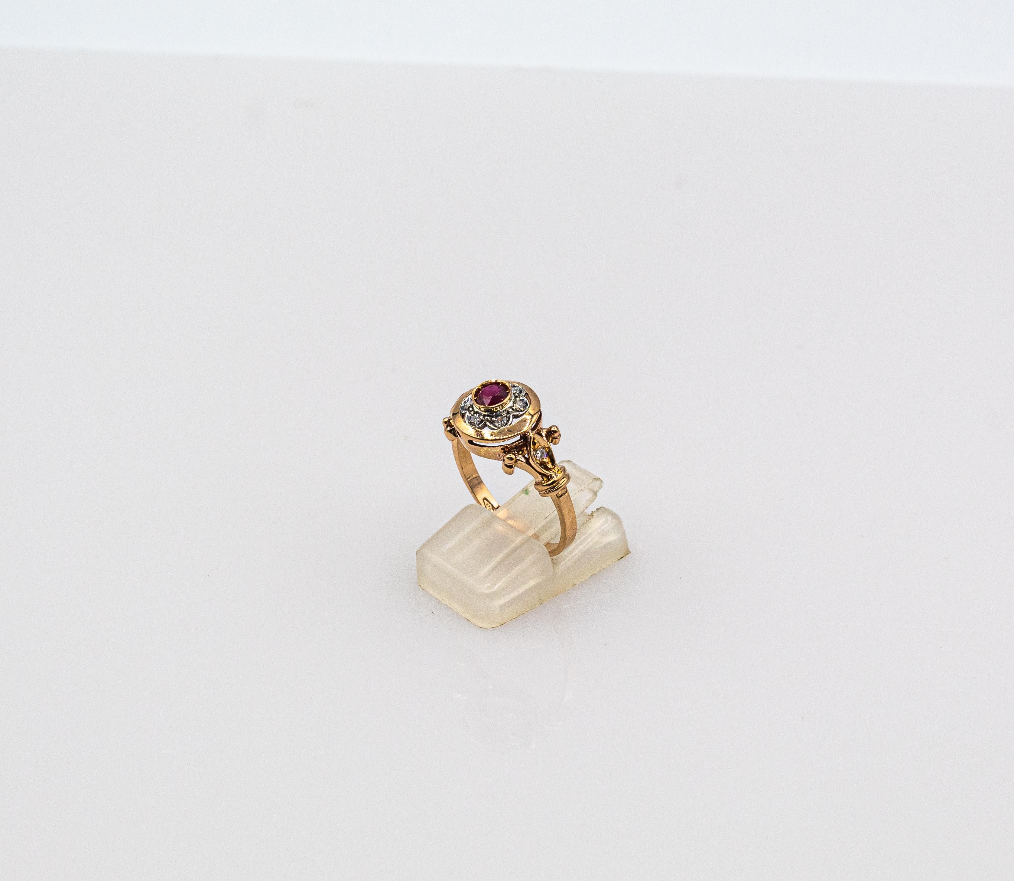 Art Deco Stil 0,40 Karat Weiß Modern Rundschliff Diamant Rubin Gelbgold Ring (Art déco) im Angebot