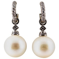 Orecchini in stile Art Deco con diamanti bianchi taglio brillante da 0,45 carati e perle in oro bianco