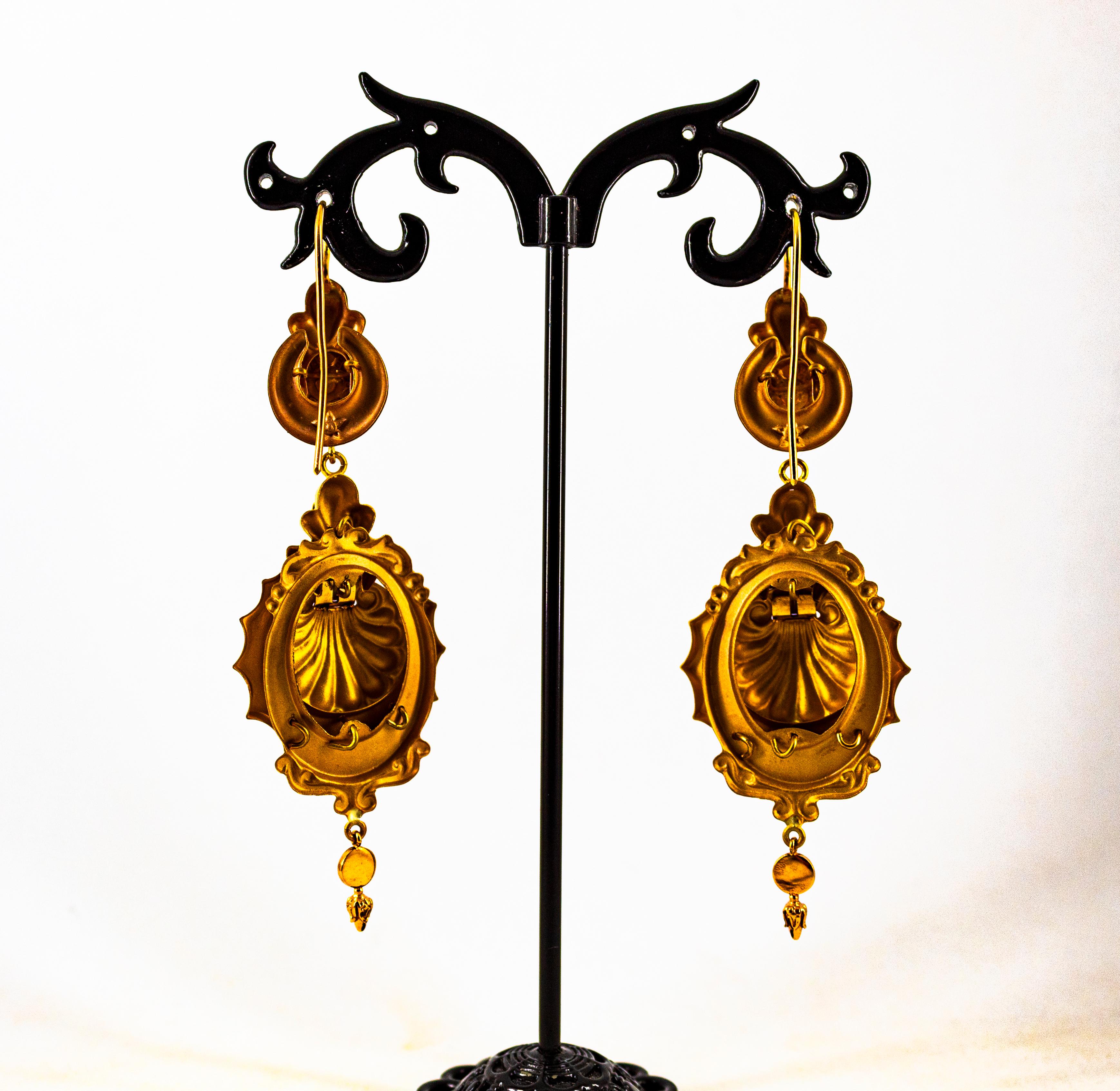 Orecchini a goccia in oro giallo con smeraldo turchese e smalto in stile Art Deco da 0,60 carati in vendita 3