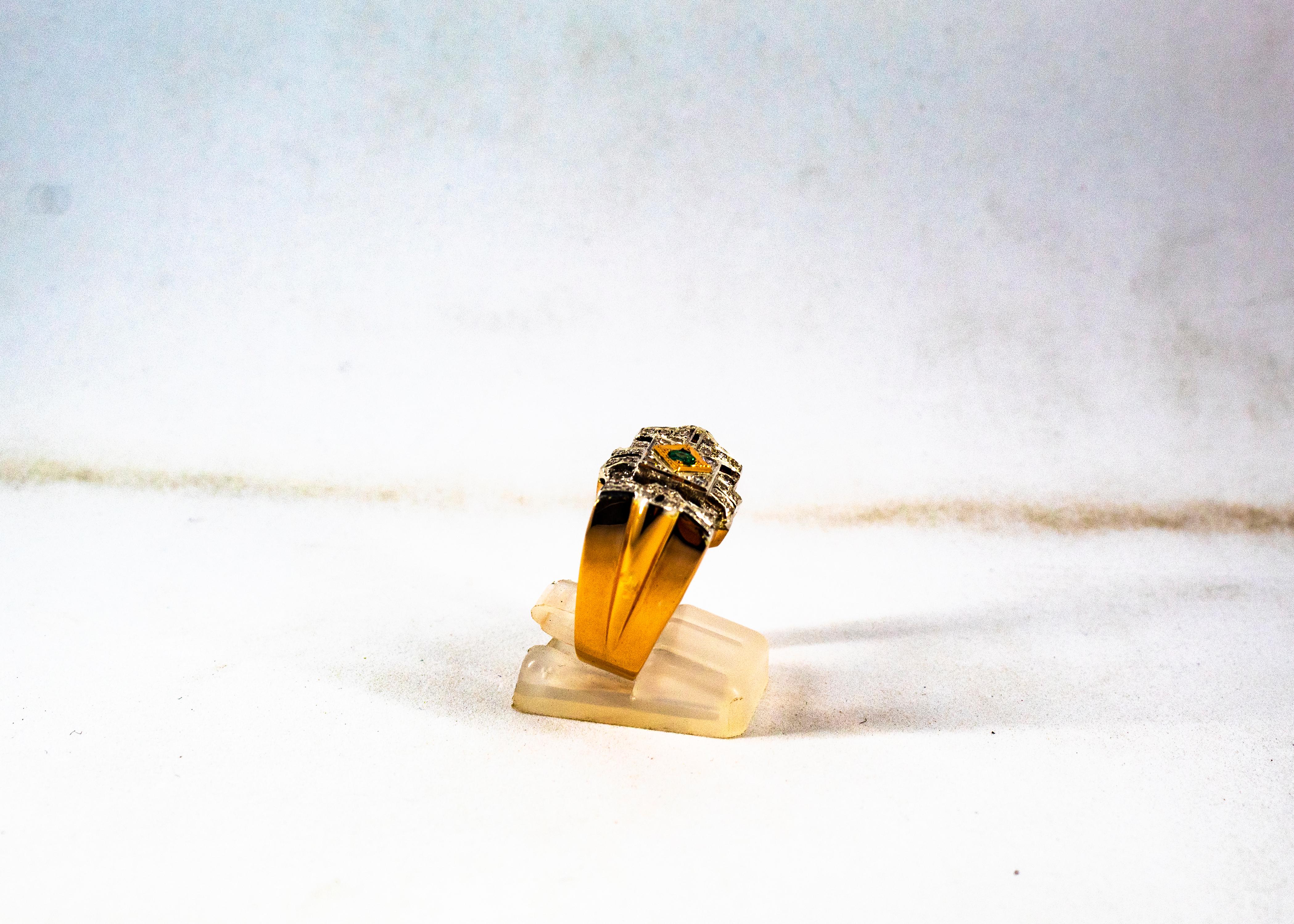 Art Deco-Cocktailring mit 0.60 Karat weißem Diamant und Smaragd aus Gelbgold im Angebot 4