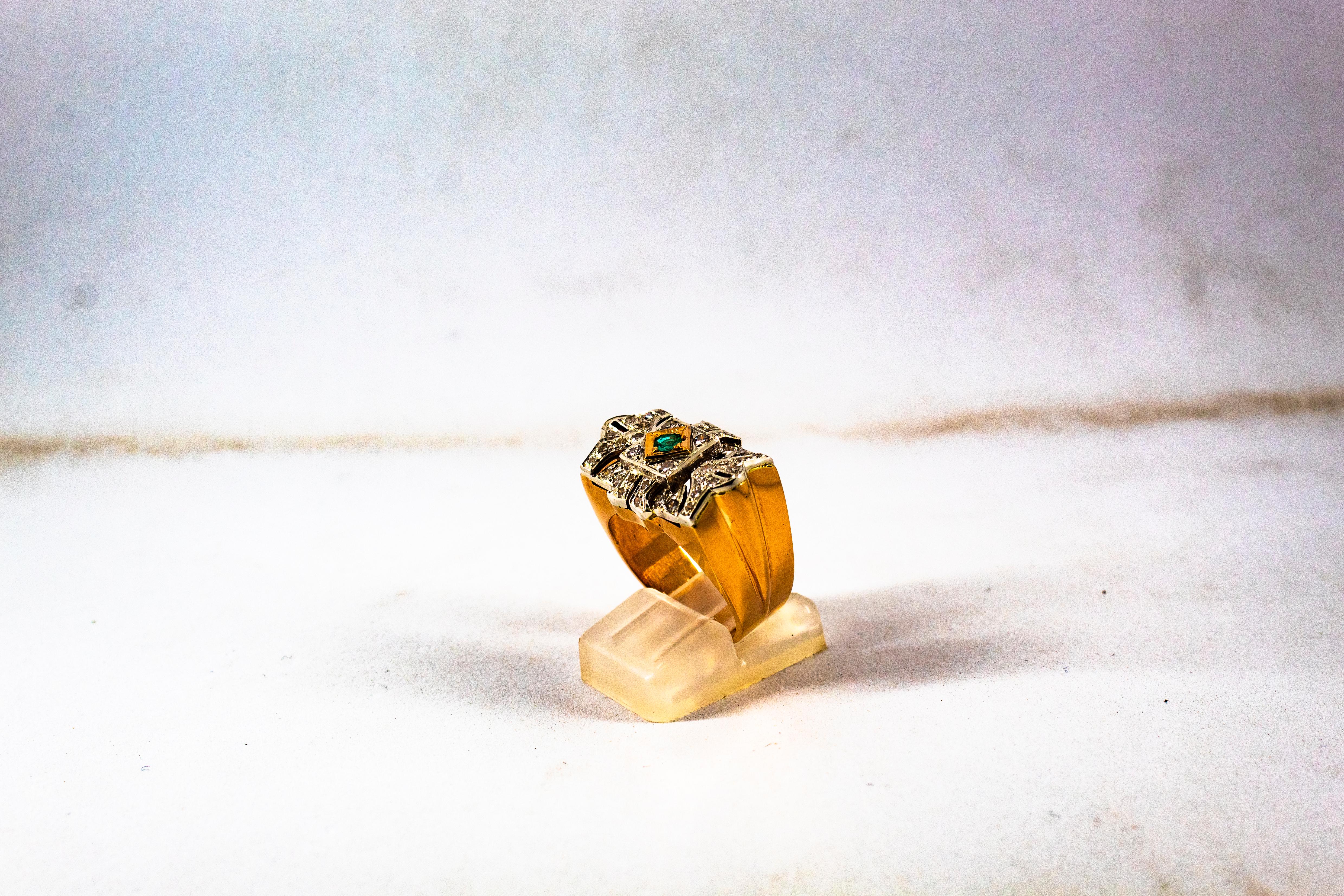 Art Deco Style 0.60 Carat White Diamond Emerald Yellow Gold Cocktail Ring In New Condition For Sale In Naples, IT