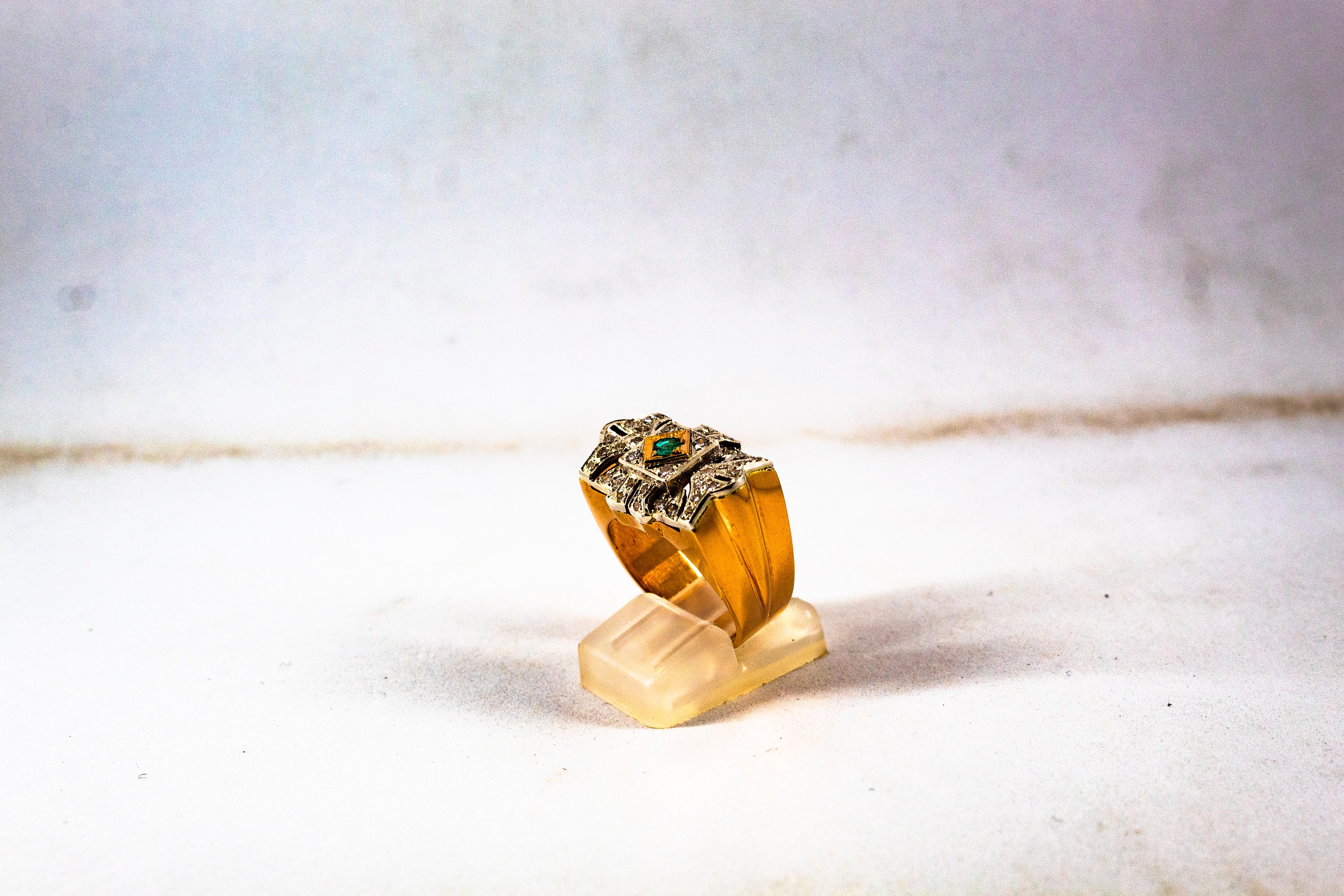 Art Deco-Cocktailring mit 0.60 Karat weißem Diamant und Smaragd aus Gelbgold im Zustand „Neu“ im Angebot in Naples, IT