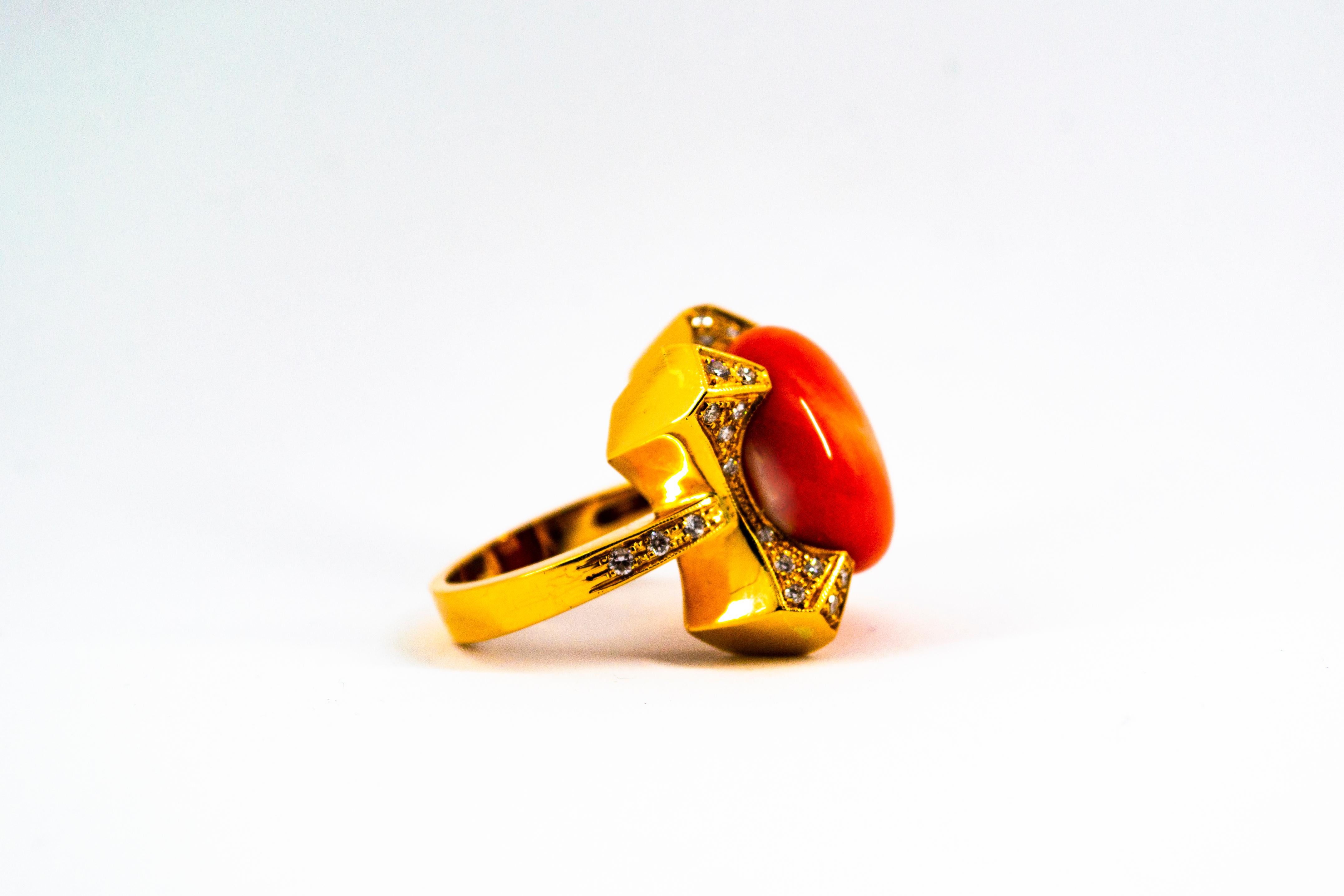 Bague en or jaune de style Art déco avec corail méditerranéen et diamants blancs de 0,60 carat en vente 5