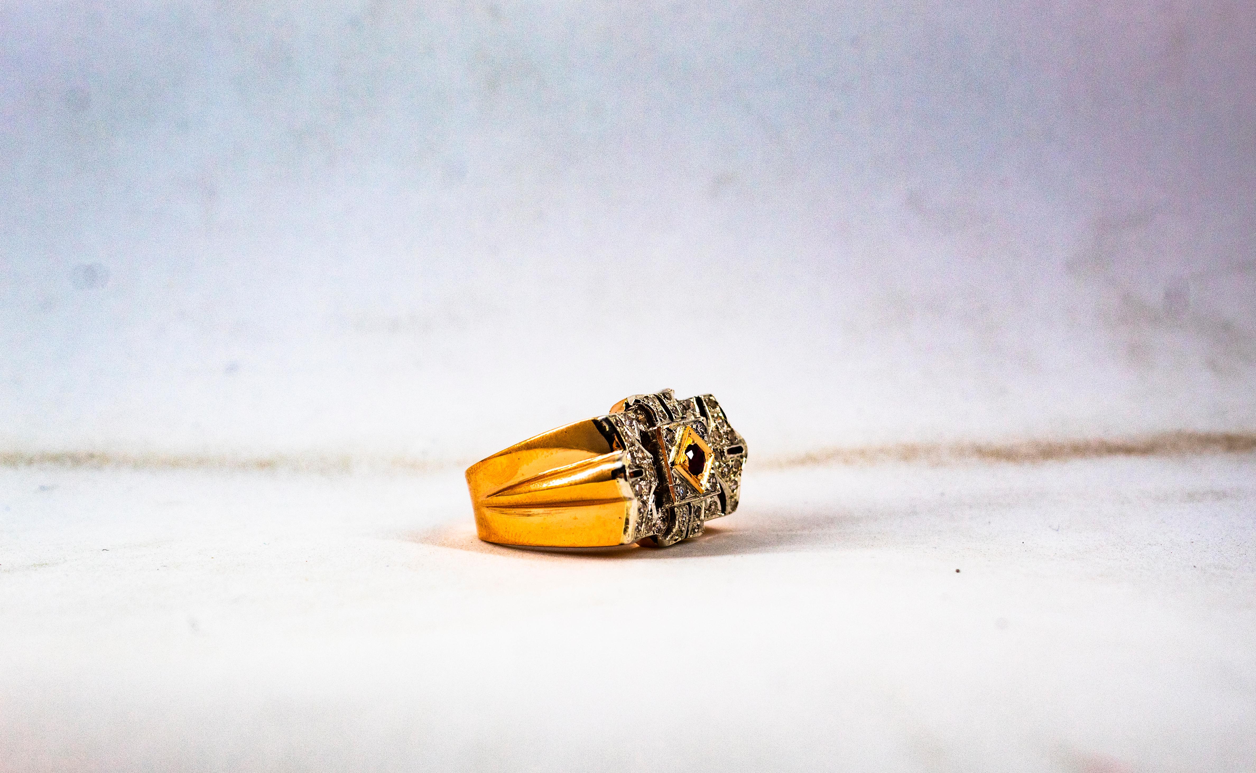 Anello da cocktail in oro giallo con diamante bianco e rubino in stile Art Deco da 0,60 carati in vendita 12