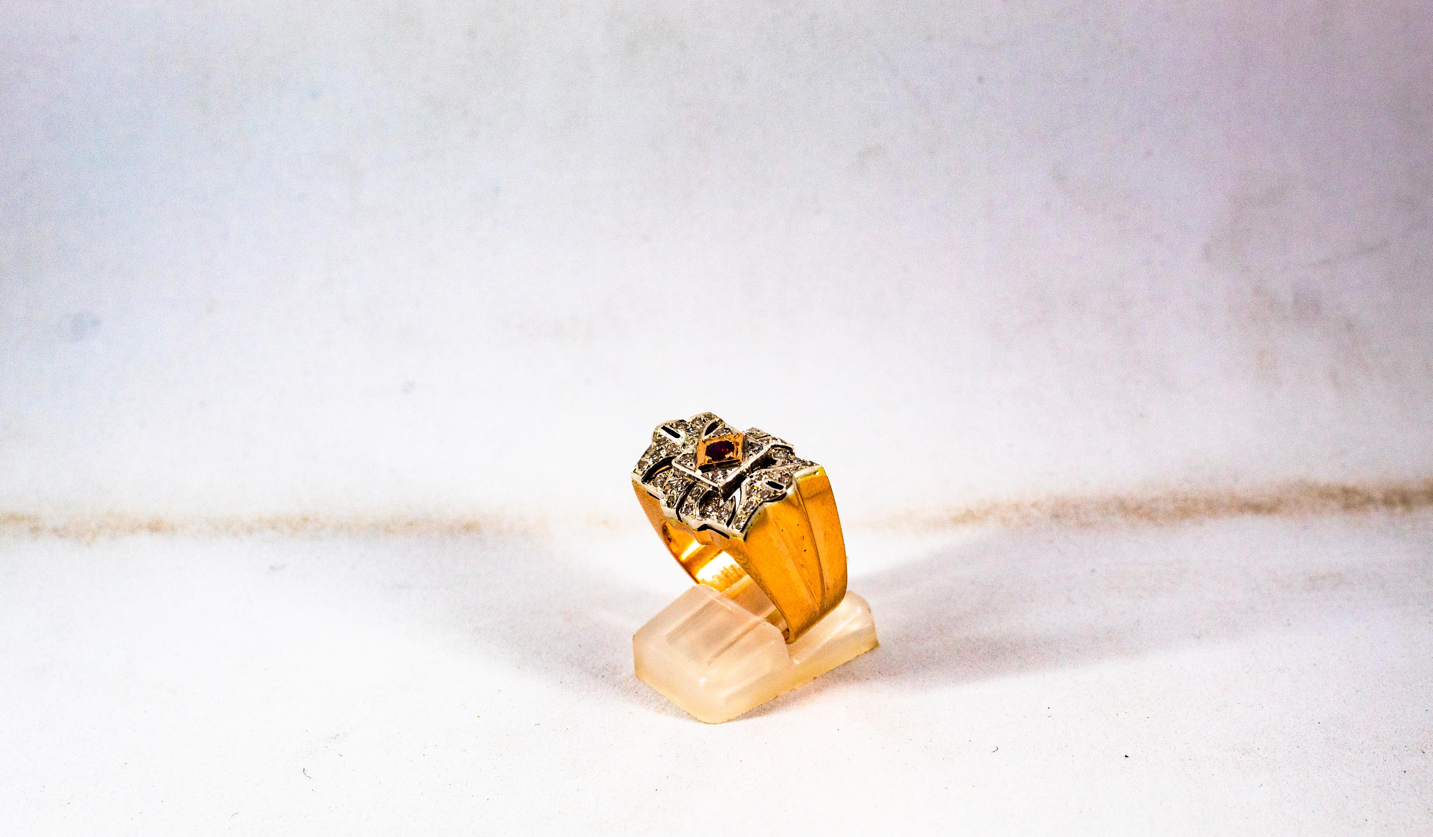 Anello da cocktail in oro giallo con diamante bianco e rubino in stile Art Deco da 0,60 carati in vendita 1