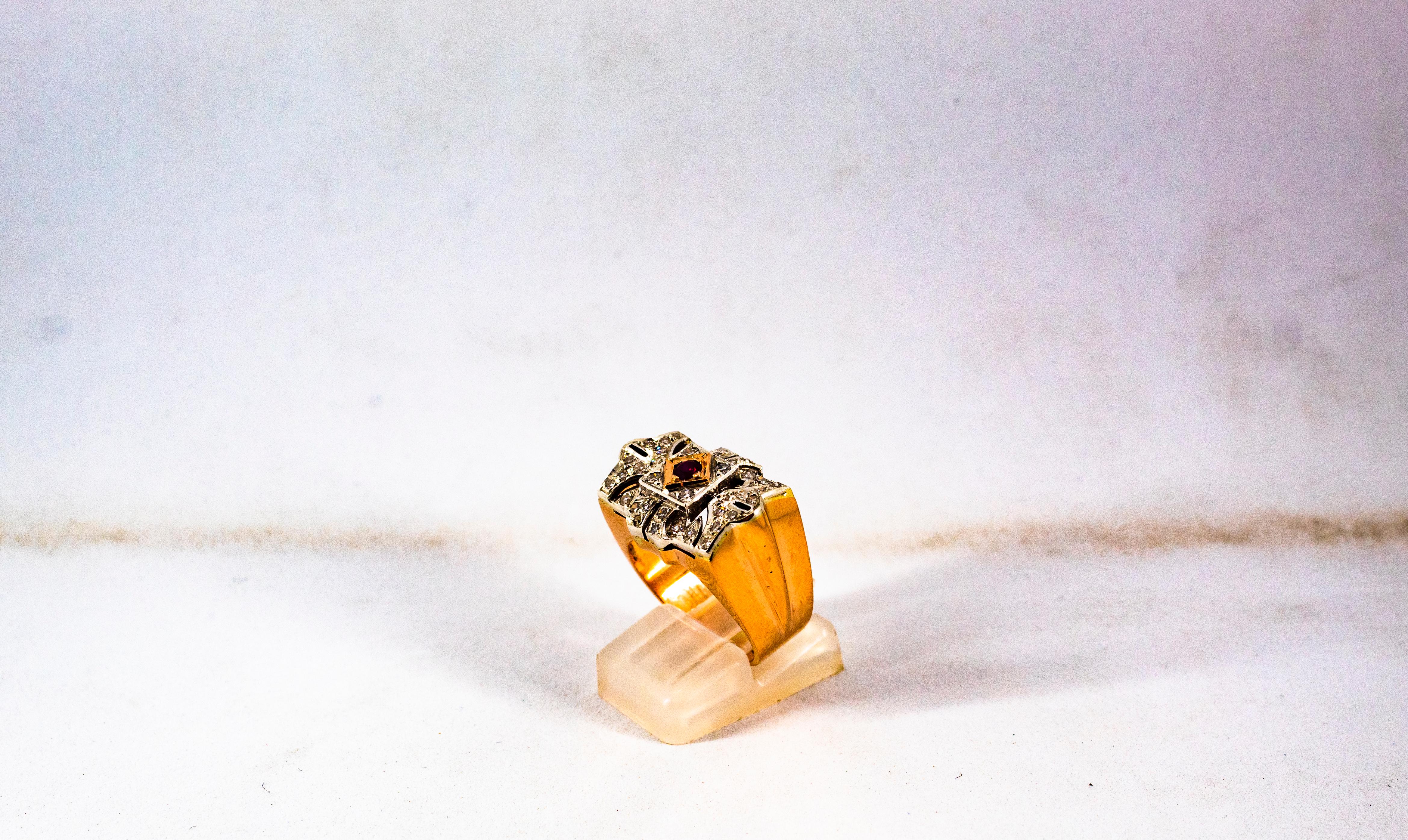 Anello da cocktail in oro giallo con diamante bianco e rubino in stile Art Deco da 0,60 carati in vendita 2