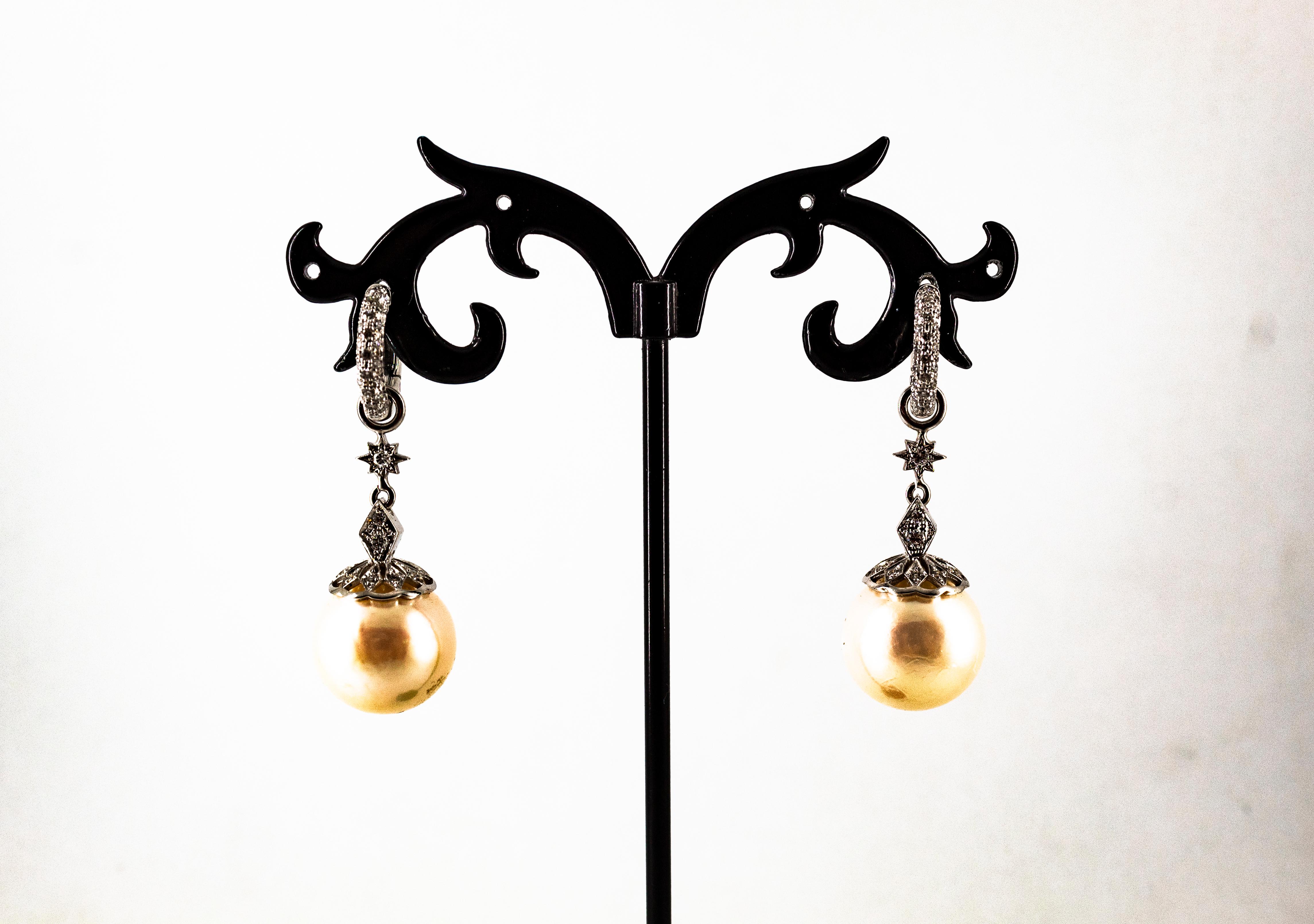 Weißgold-Ohrringe im Art-Déco-Stil mit 0,60 Karat weißen runden Diamanten und Perlen im Angebot 2