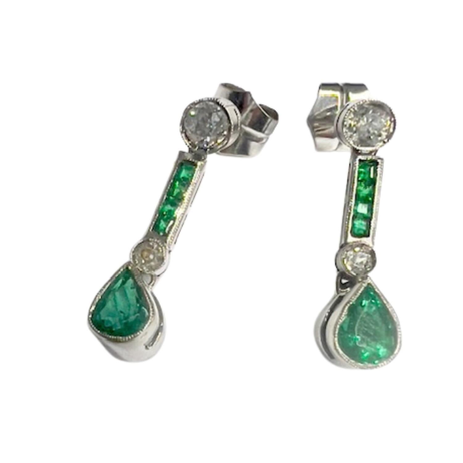 Art Deco Style 0.60 ct Diamonds and 1.17 ct Emeralds Platinum 950 Earrings In Good Condition For Sale In MADRID, ES