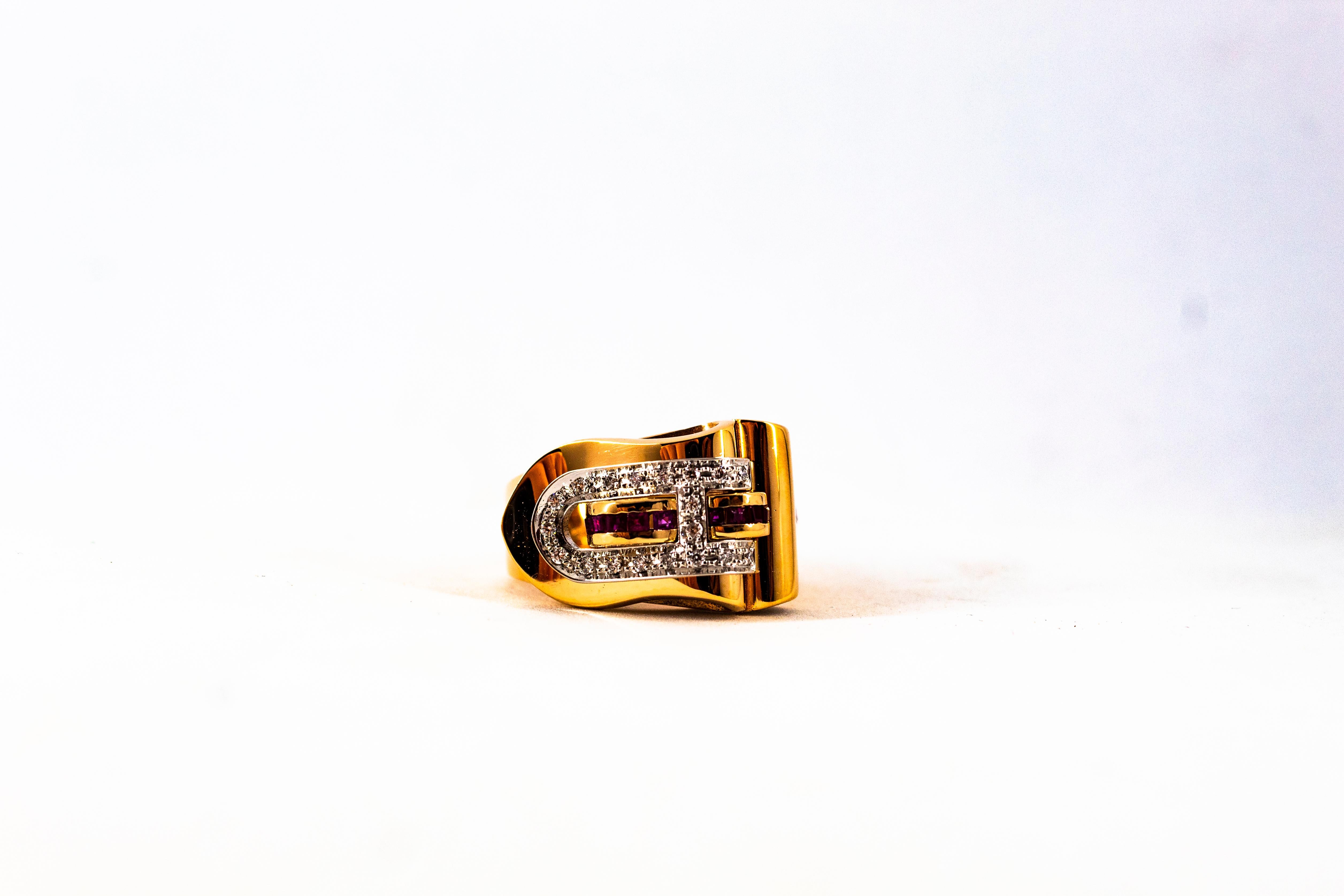 Anello in oro giallo con diamanti bianchi taglio carré da 0,62 carati e rubino in stile Art Deco in vendita 4