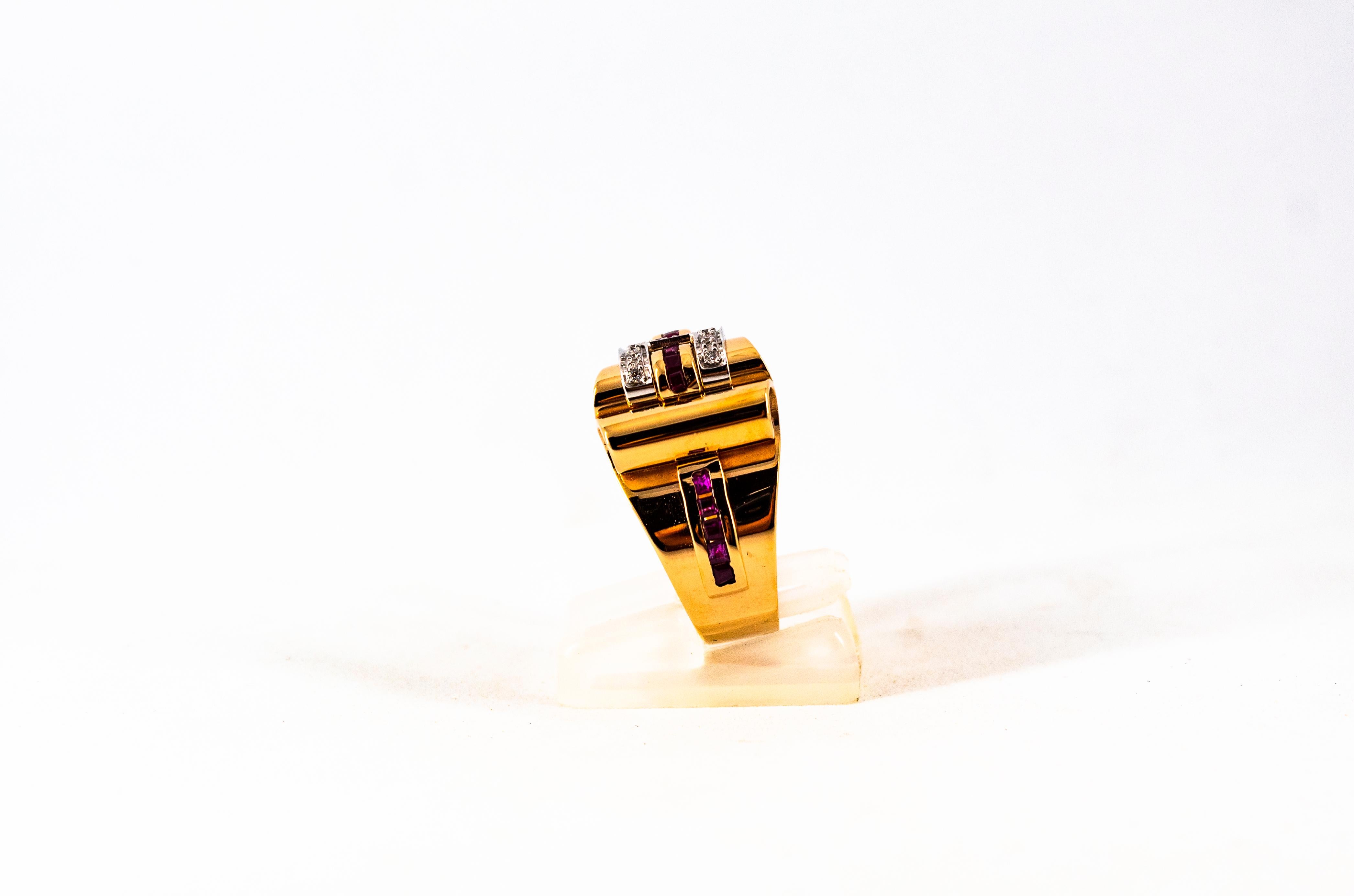 Anello in oro giallo con diamanti bianchi taglio carré da 0,62 carati e rubino in stile Art Deco in vendita 1