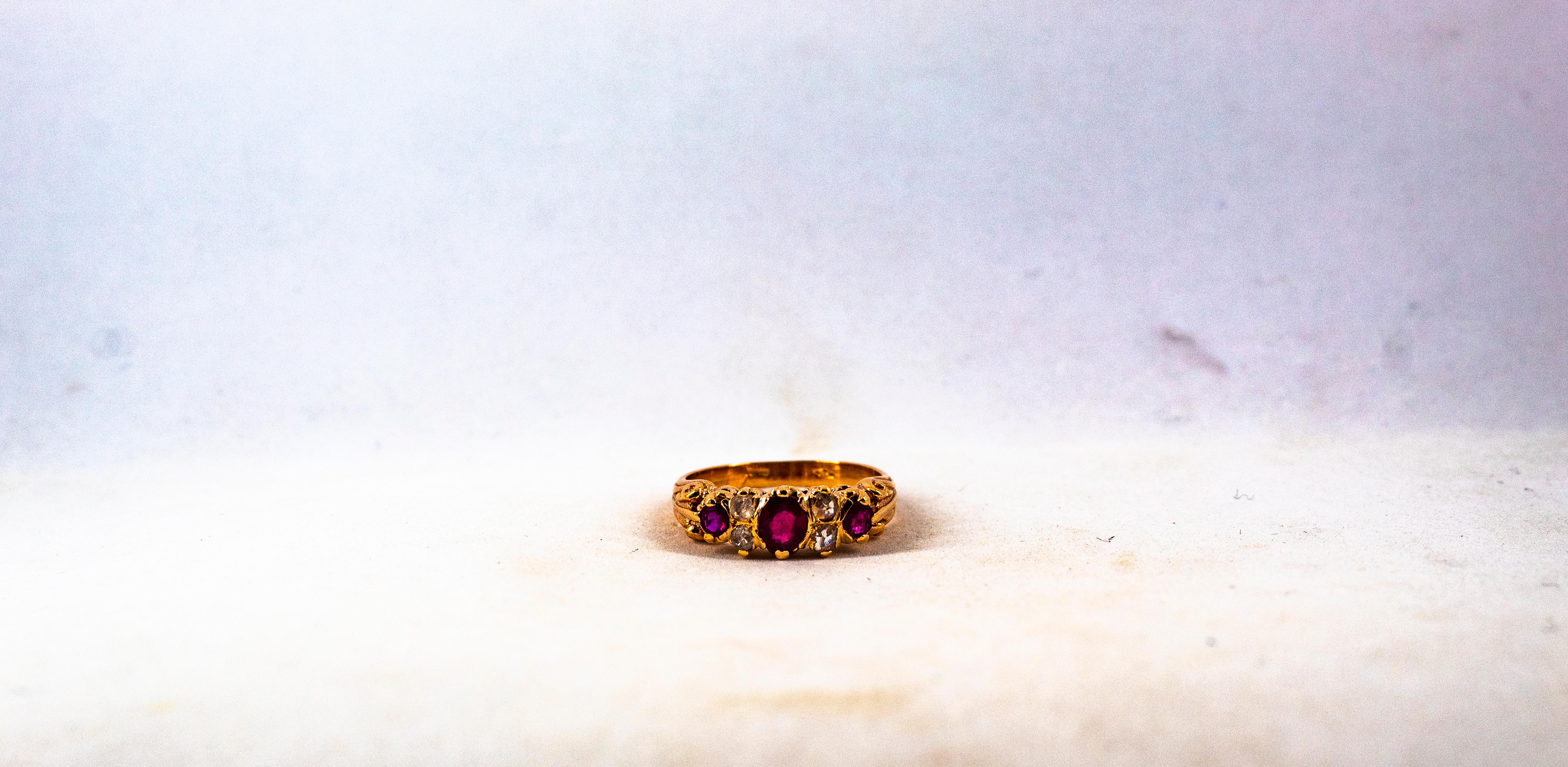 Art Deco Style 0.75 Carat Rose Cut Diamond Oval Cut Ruby Yellow Gold Band Ring In New Condition For Sale In Naples, IT