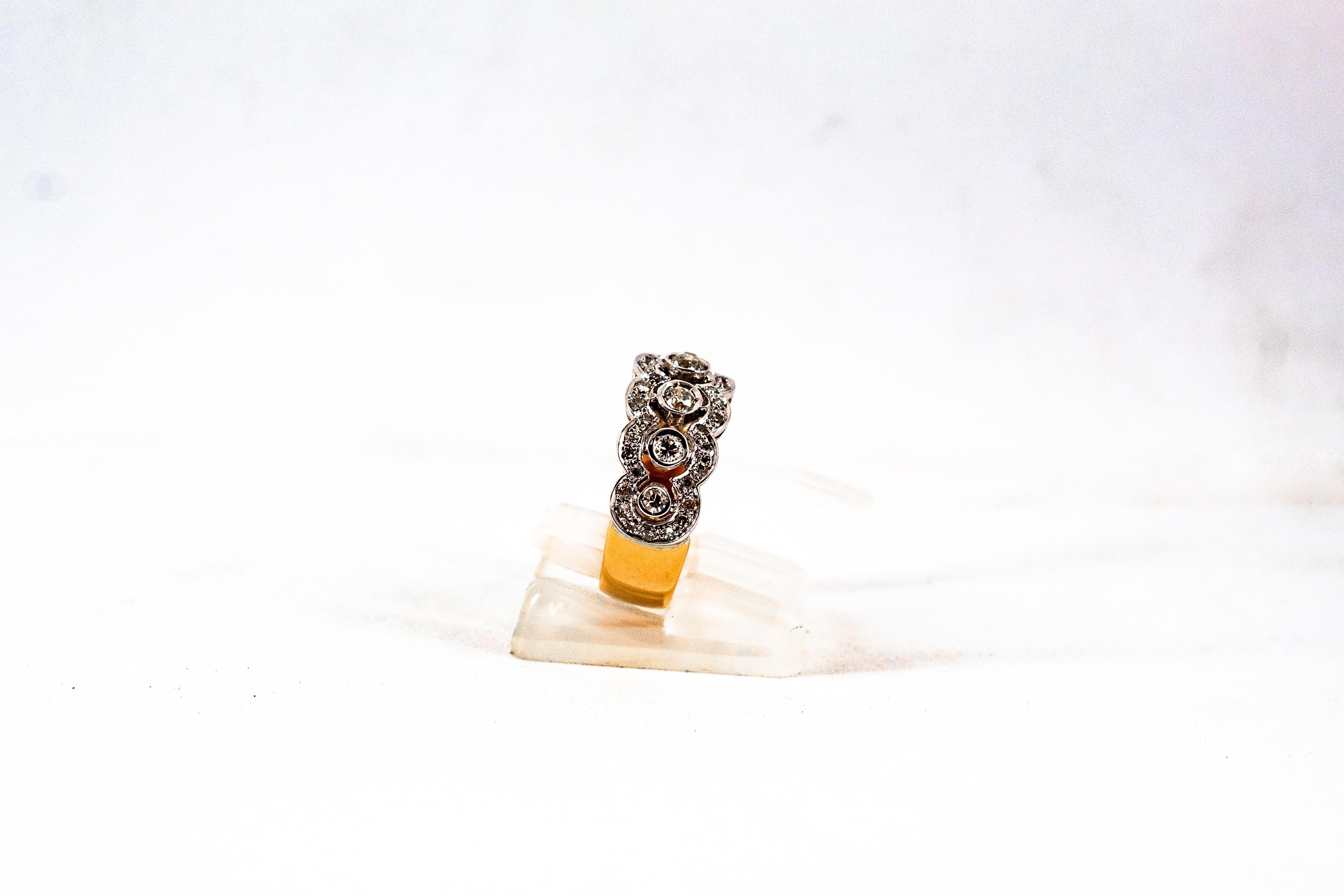 Art Deco Style 0.90 Carat White Old European Cut Diamond Yellow Gold Band Ring For Sale 7