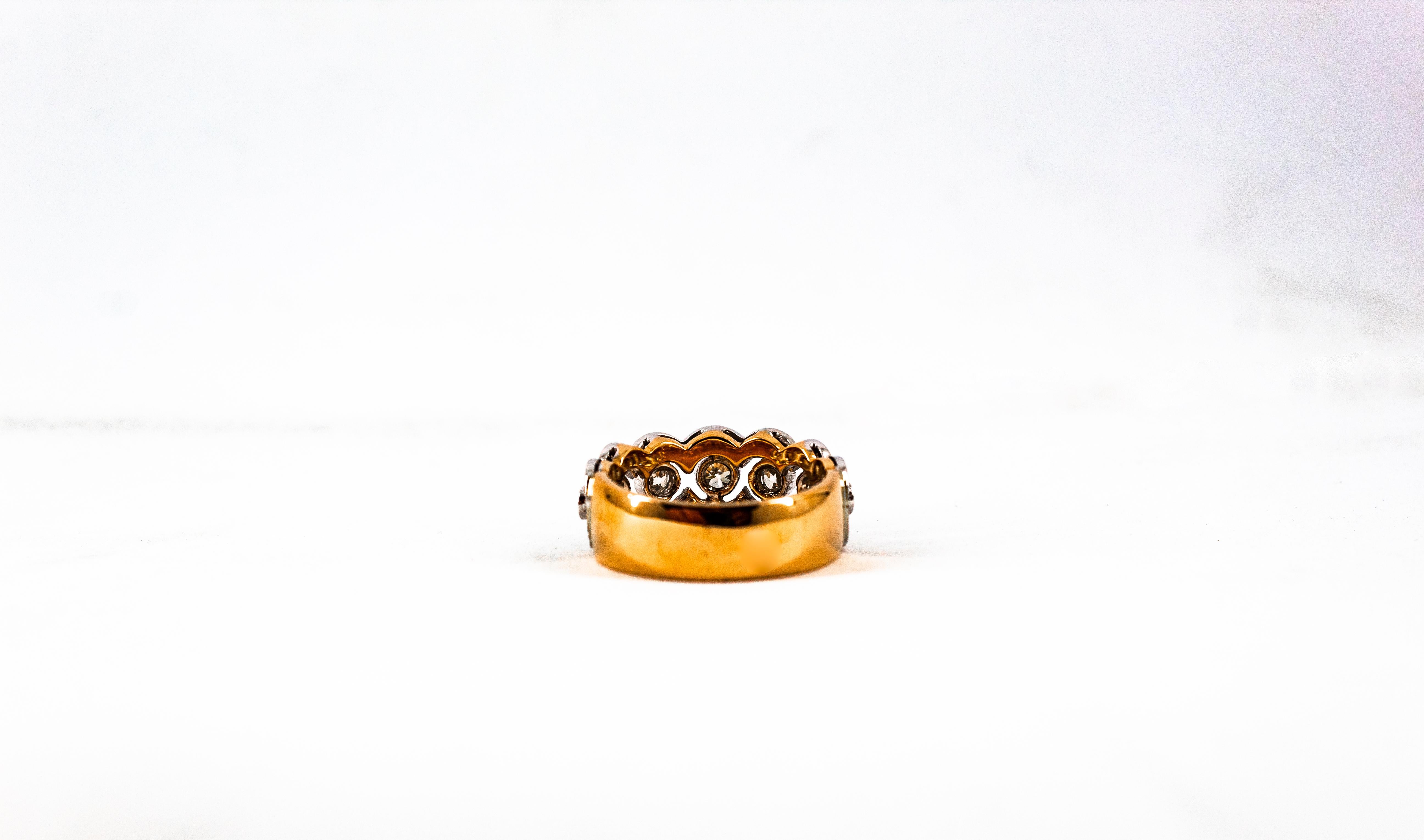 Art Deco Style 0.90 Carat White Old European Cut Diamond Yellow Gold Band Ring For Sale 13