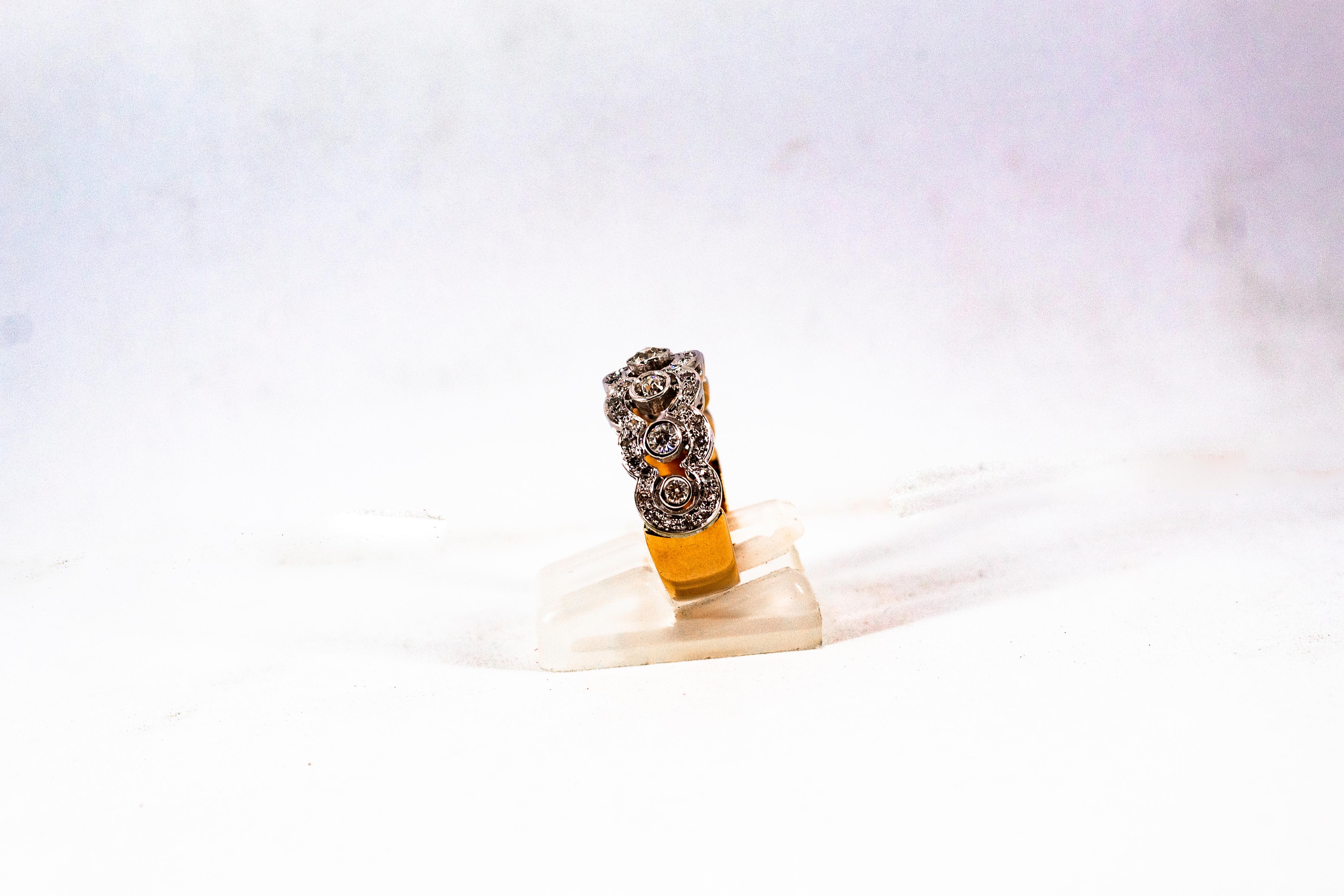 Art Deco Style 0.90 Carat White Old European Cut Diamond Yellow Gold Band Ring For Sale 4