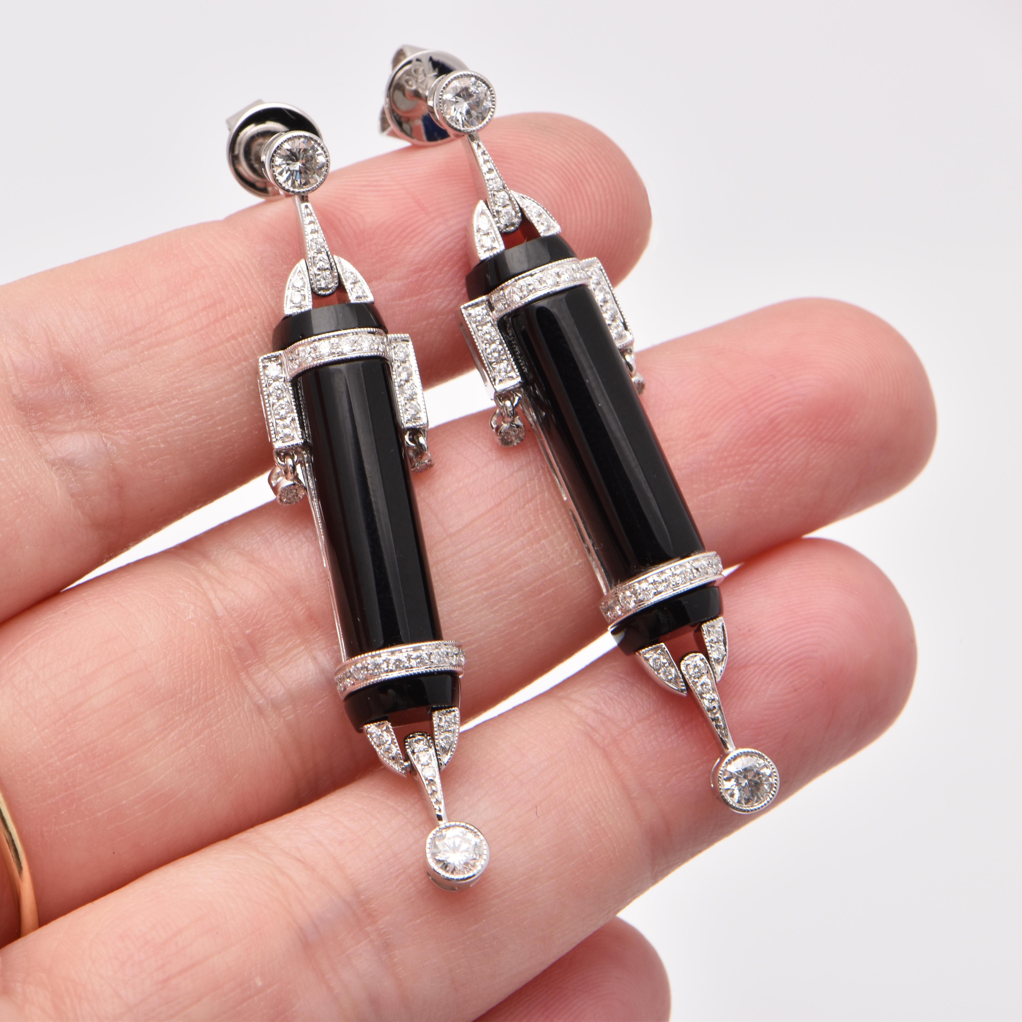 Art Deco Style 1 Carat Diamond and Onyx Earrings in 18 Carat White Gold For Sale 3
