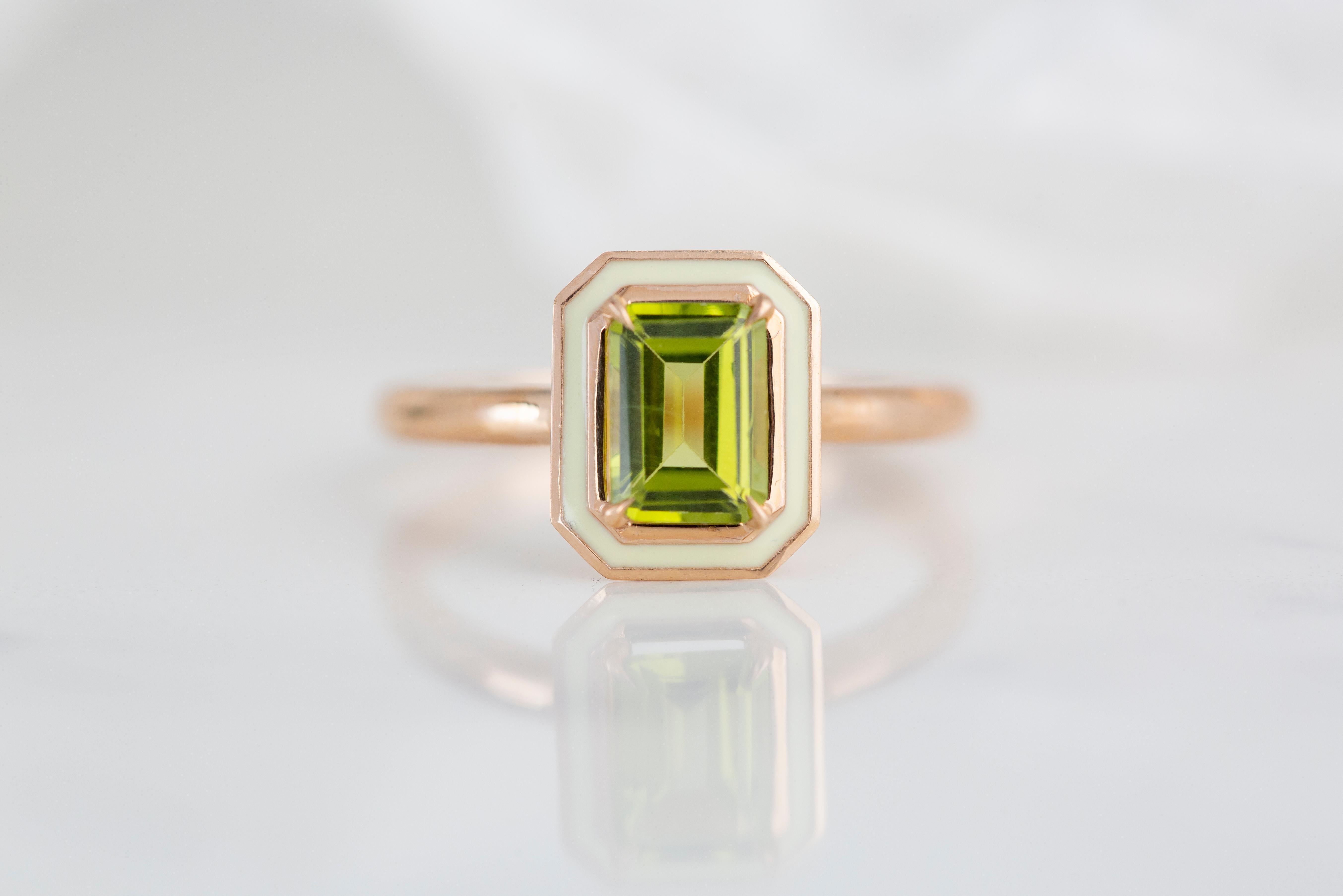 For Sale:  Art Deco Style 1.00 Ct Peridot 14K Gold Cocktail Ring 2