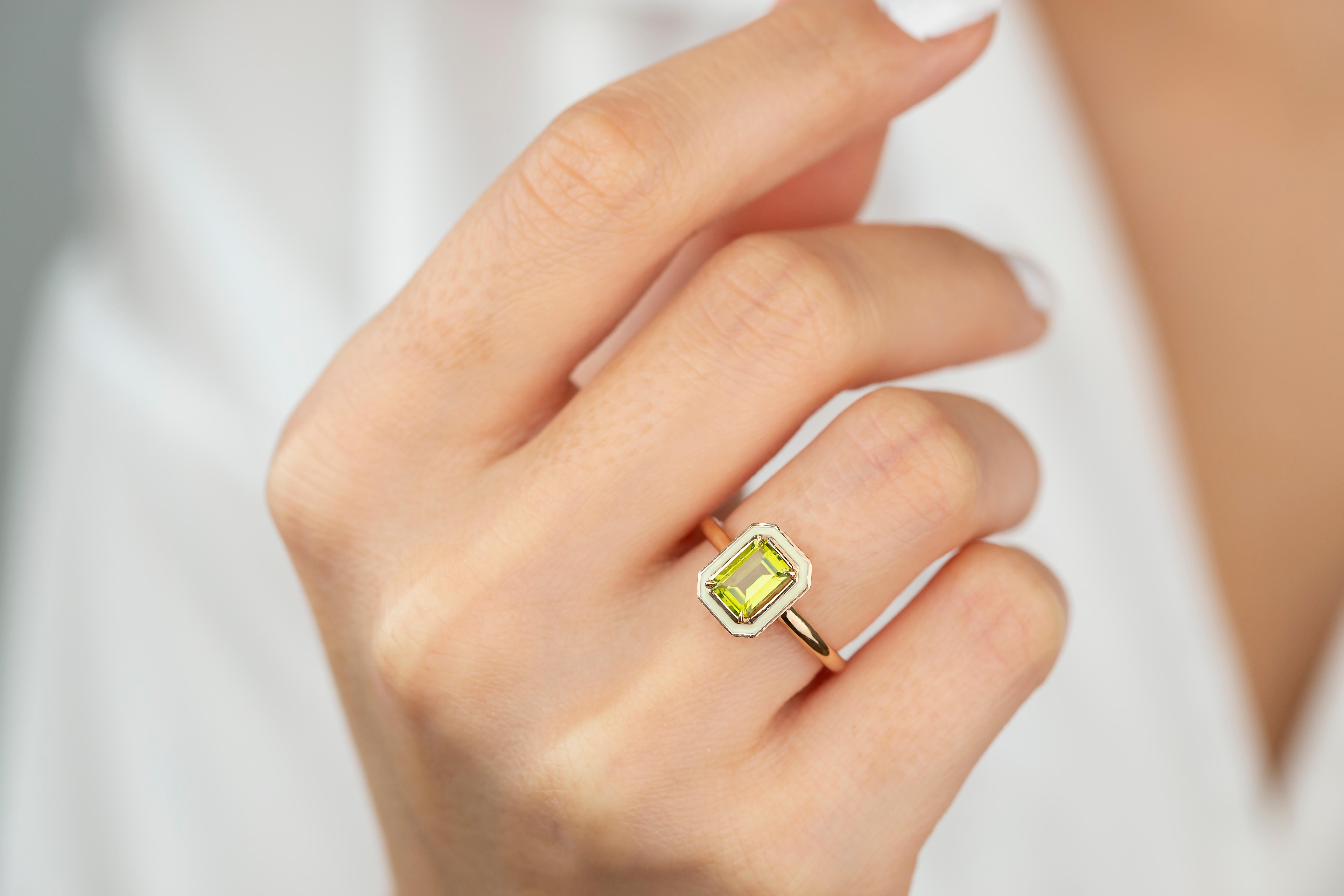 For Sale:  Art Deco Style 1.00 Ct Peridot 14K Gold Cocktail Ring 3