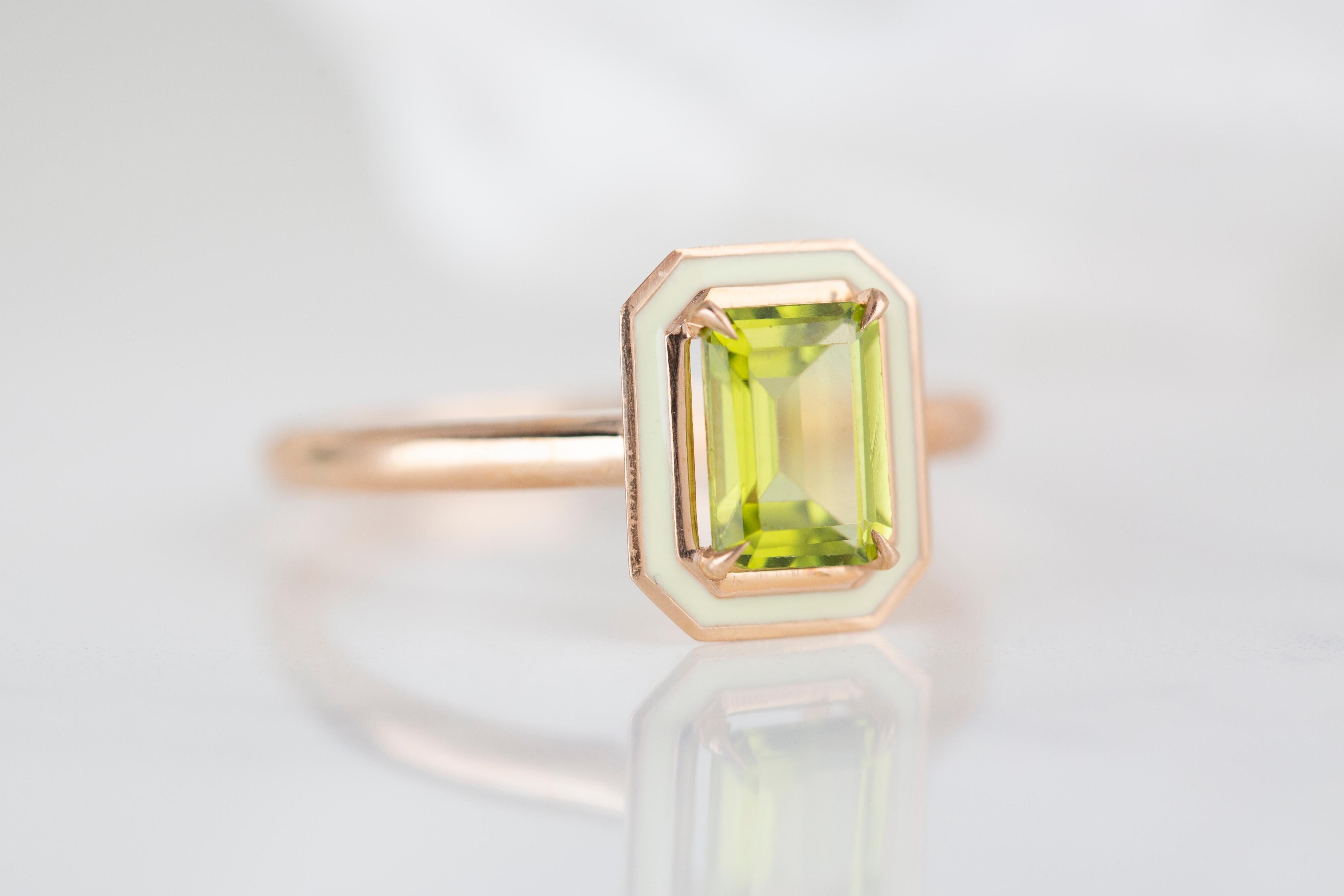 For Sale:  Art Deco Style 1.00 Ct Peridot 14K Gold Cocktail Ring 6