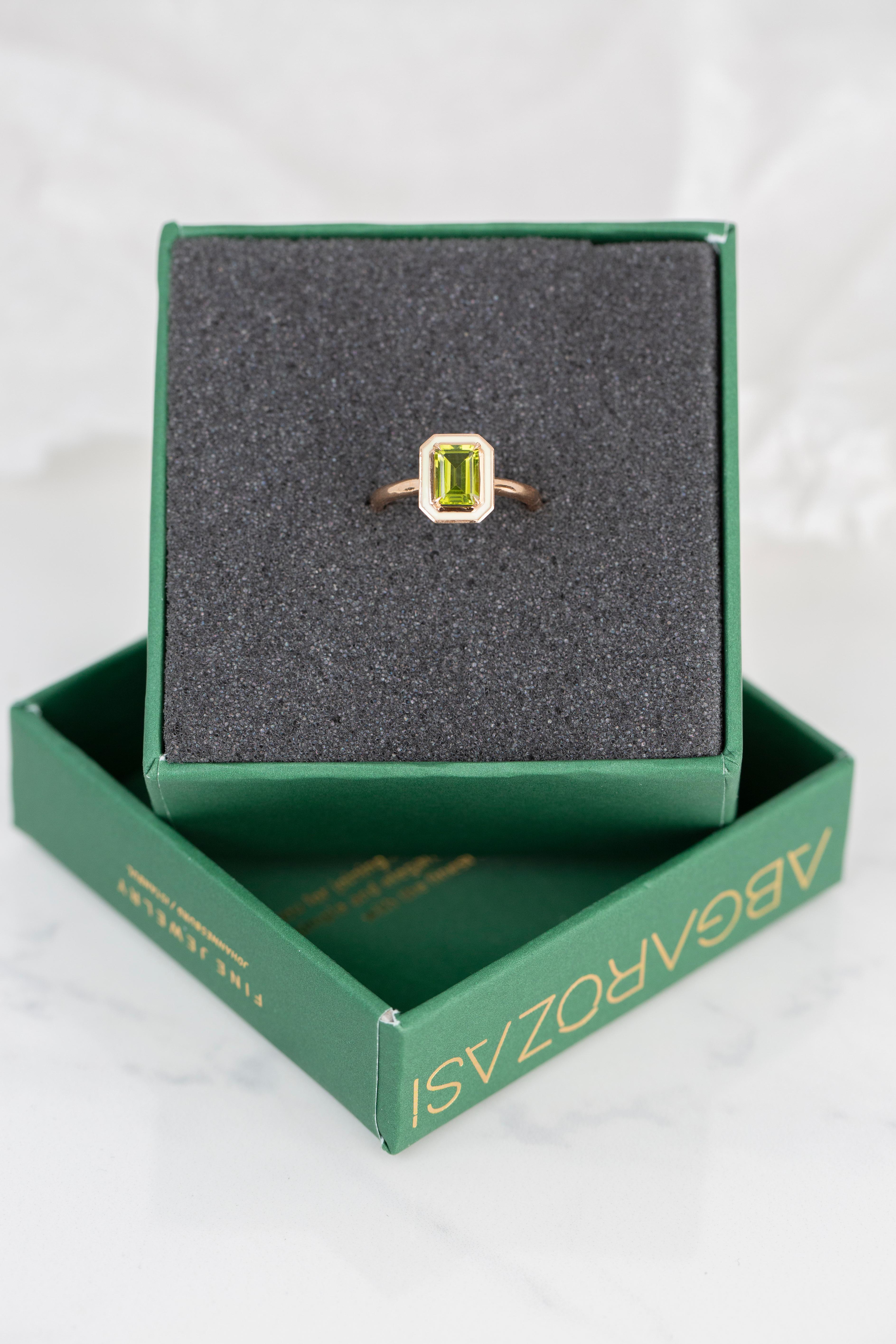 For Sale:  Art Deco Style 1.00 Ct Peridot 14K Gold Cocktail Ring 7