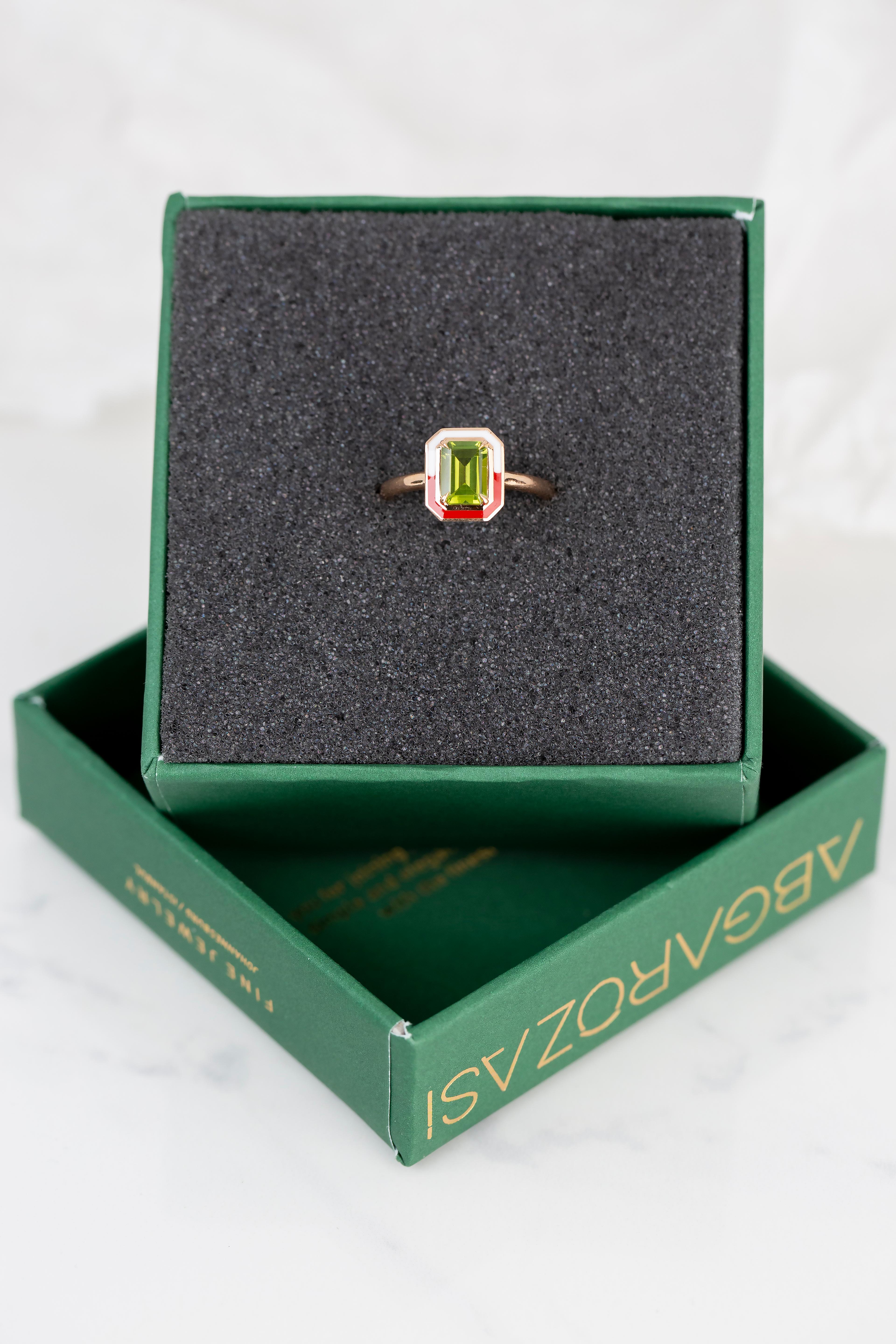 For Sale:  Art Deco Style 1.00 Ct Peridot Double Color Enamel 14K Gold Cocktail Ring 10