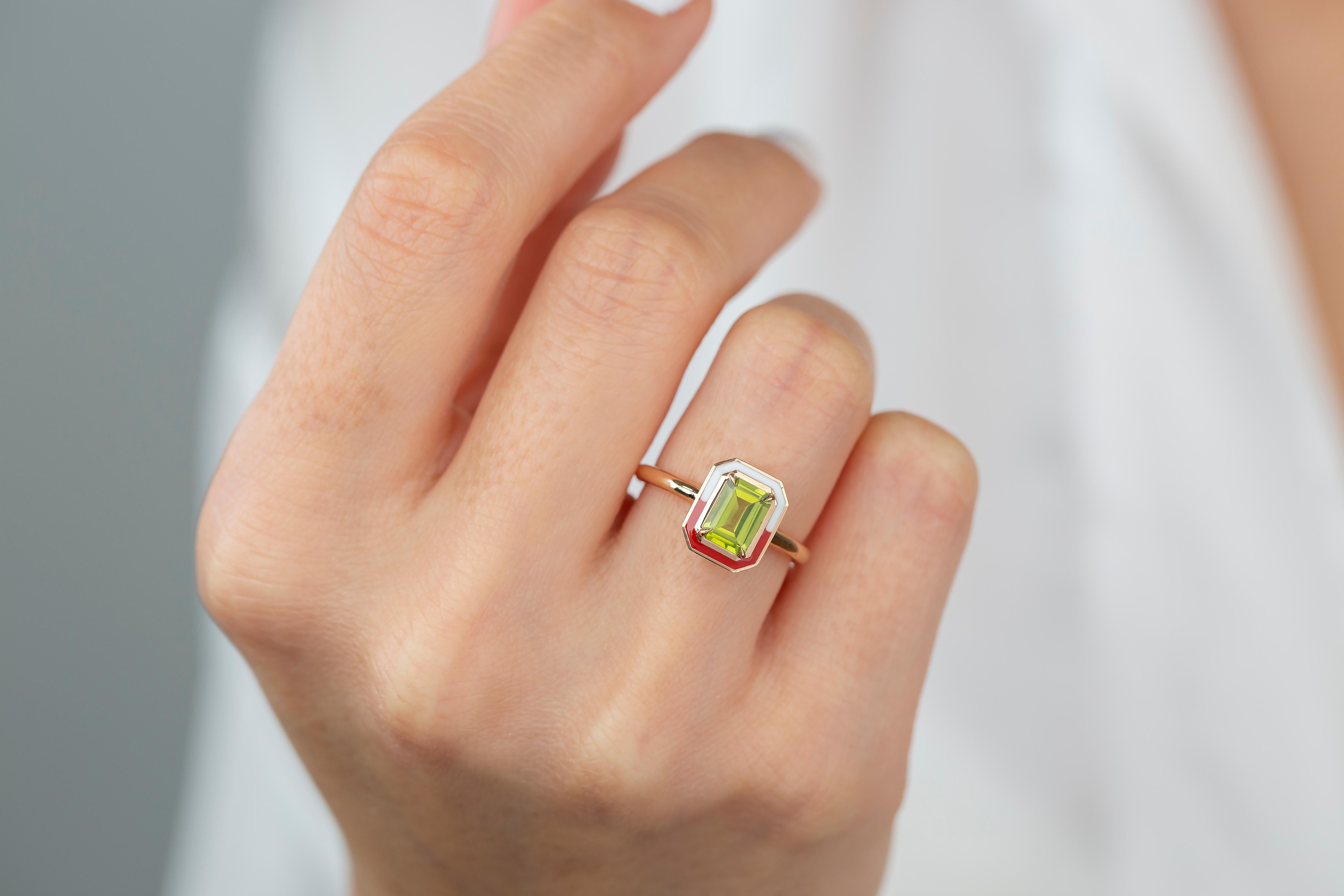 En vente :  Bague cocktail en or 14 carats avec émail double couleur et péridots de 1,00 carat, style Art déco 3