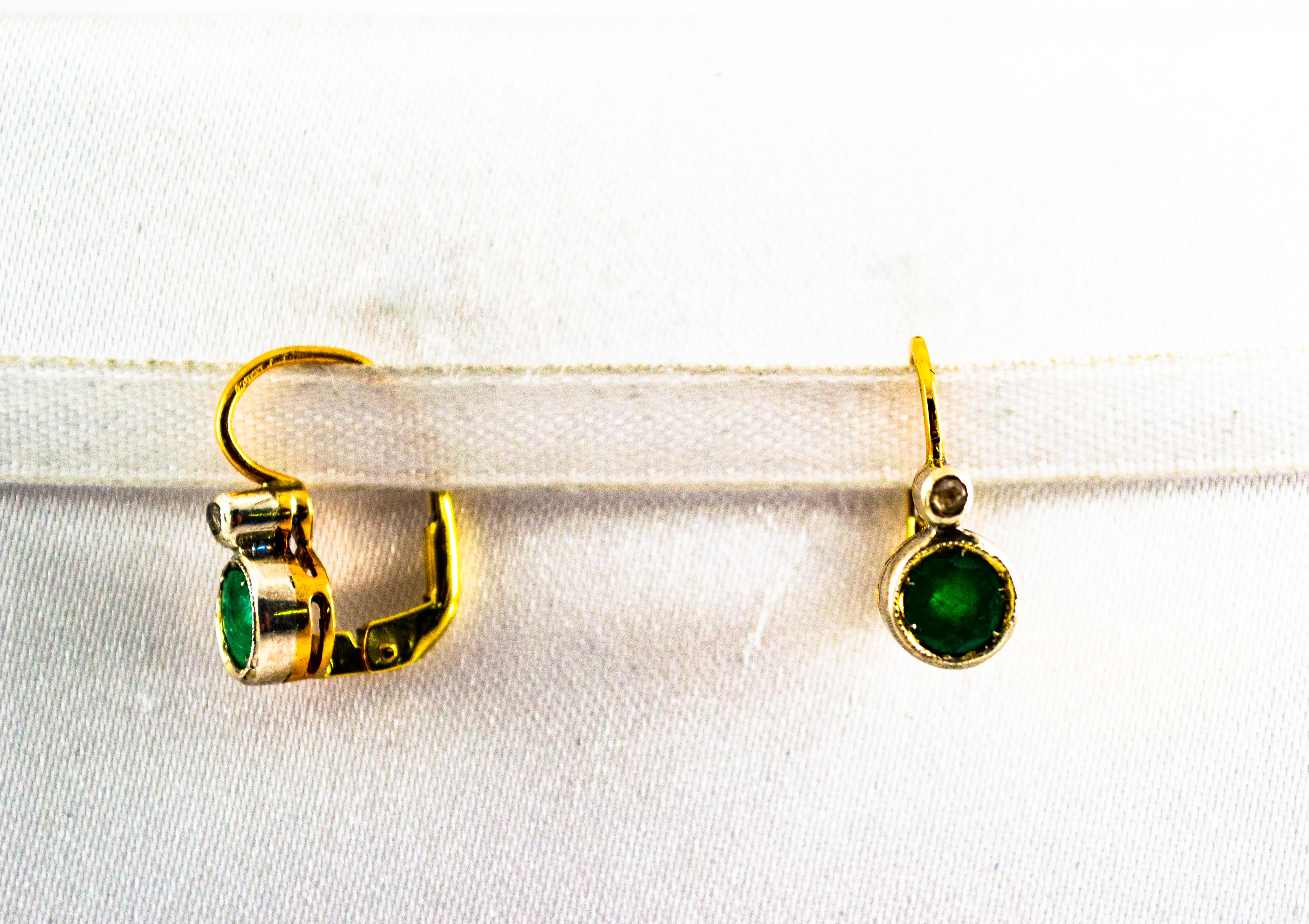 Art Deco Style 1.02 Carat Emerald White Diamond Yellow Gold Lever-Back Earrings In New Condition In Naples, IT