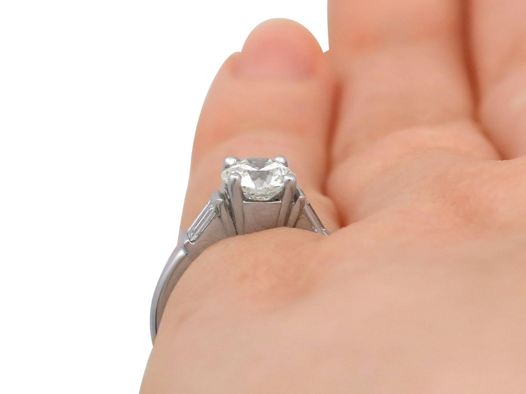 Art Deco Style 1.05 Carat Diamond and Platinum Solitaire Engagement Ring 3