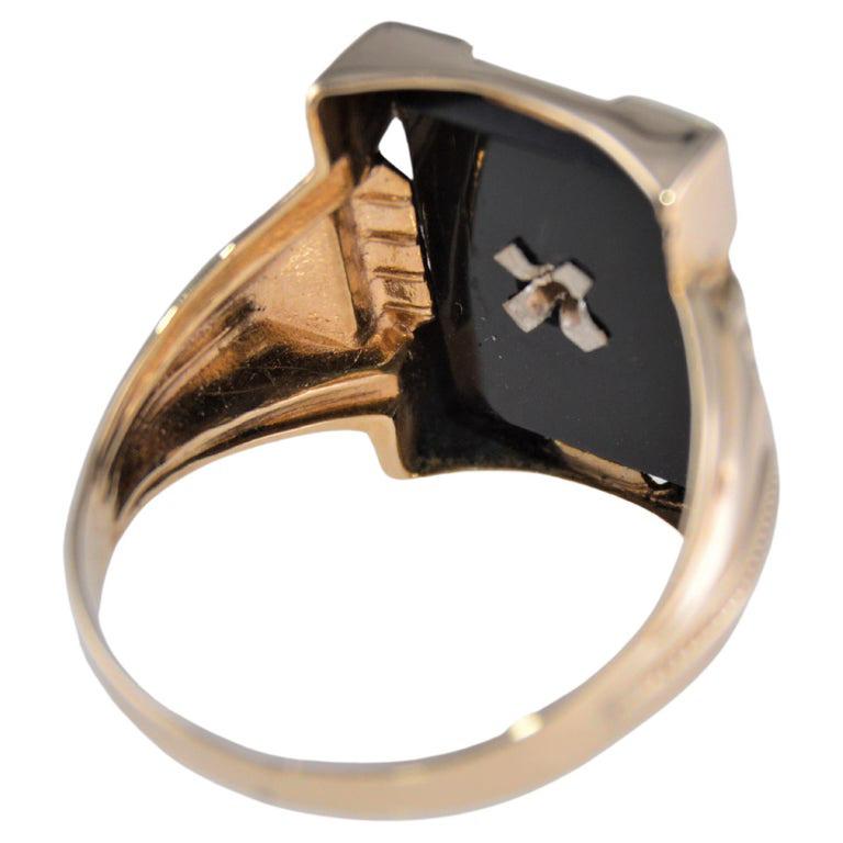 Art Deco Style 10Kt. Solid Gold Signet Ring With Black Onyx and Diamond Size 10 For Sale 3