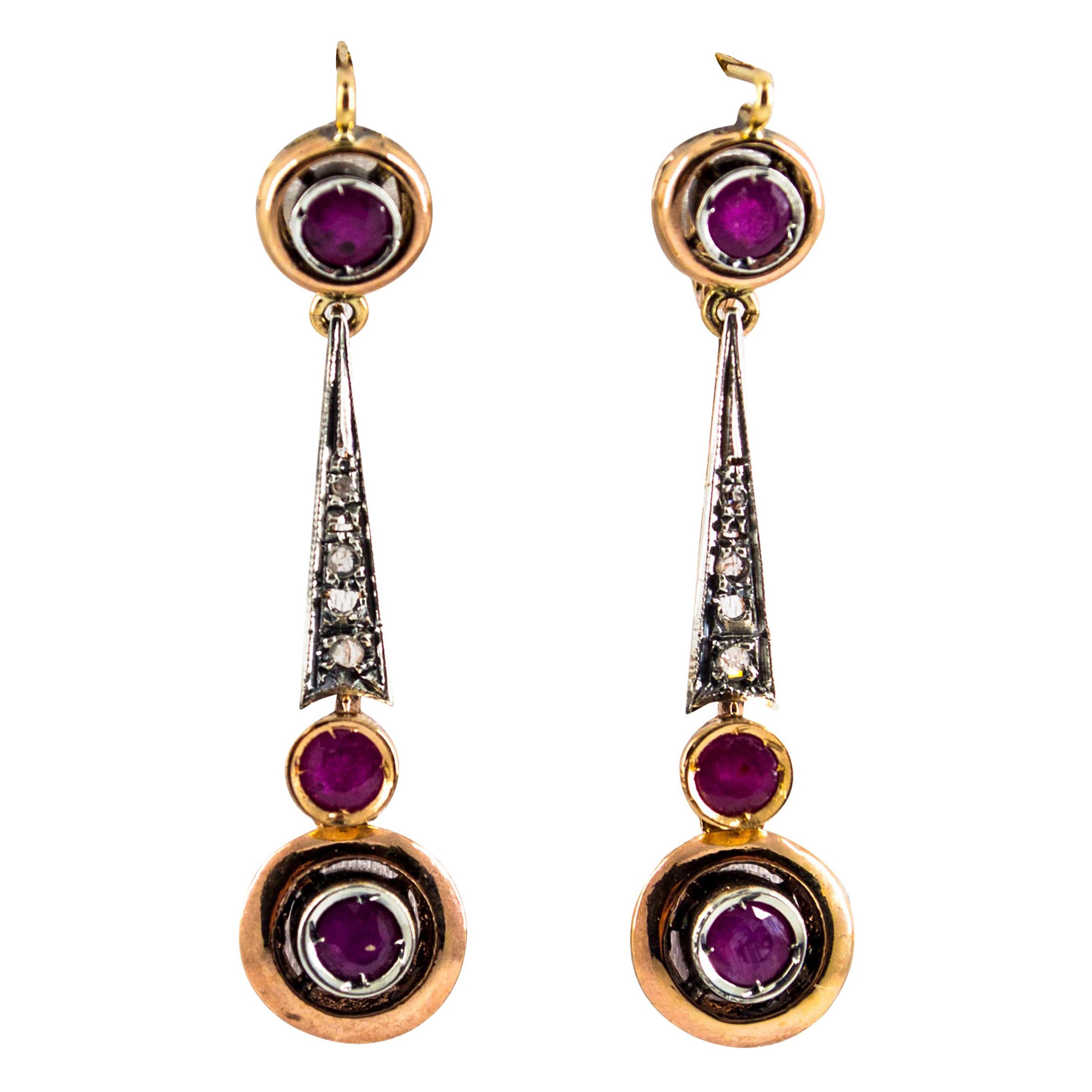 Boucles d
oreilles à levier en or jaune de style Art déco avec rubis et diamants blancs de 1.10 carat