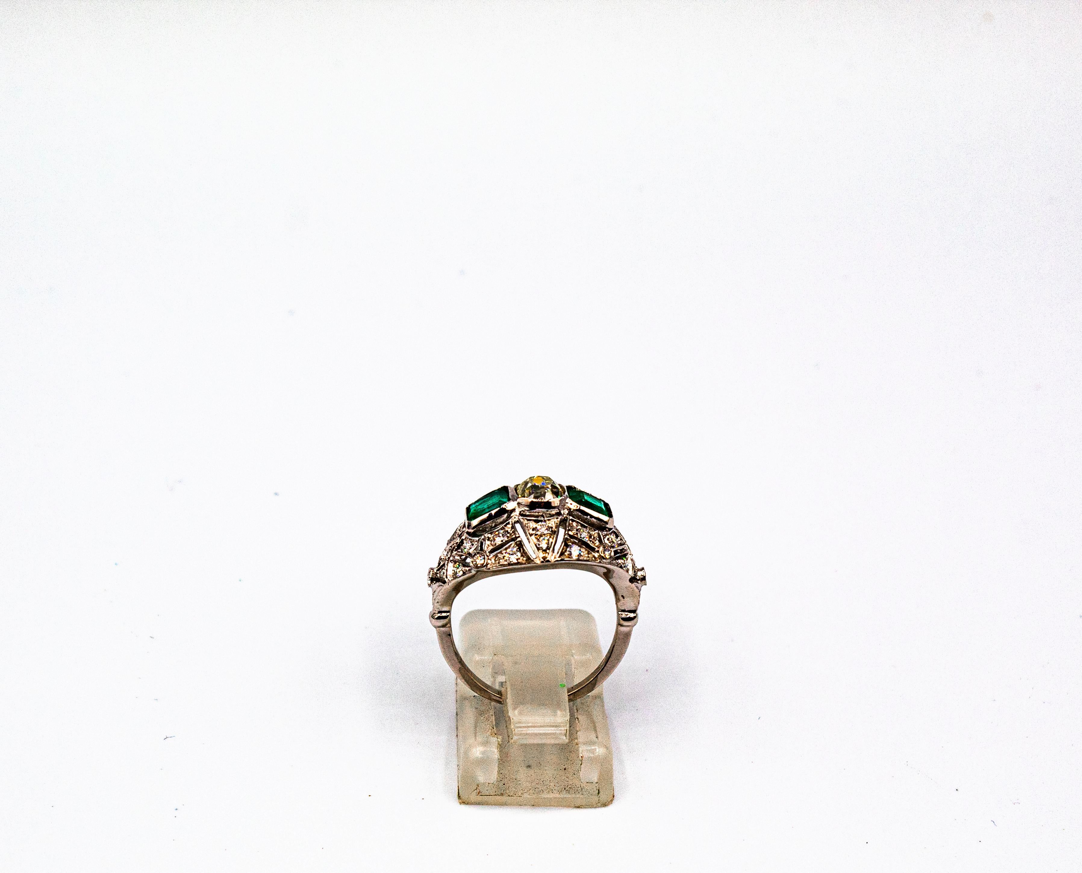 Art Deco Stil 1,15 Karat Weißer Diamant 1,37 Karat Smaragd Weißgold Ring im Zustand „Neu“ in Naples, IT