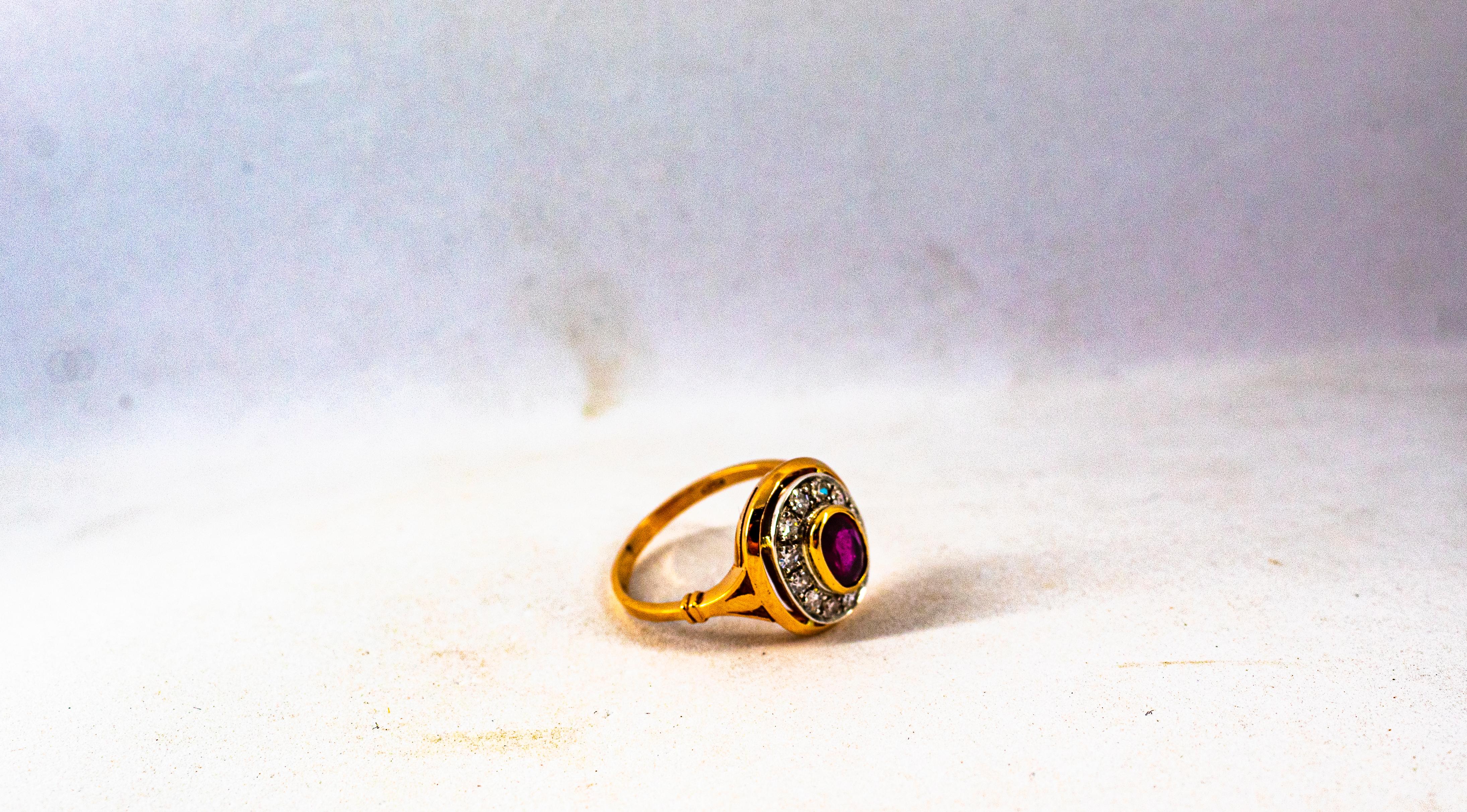 Anillo de cóctel de oro amarillo con diamante blanco talla oval de 1.15 quilates y rubí estilo art déco 6