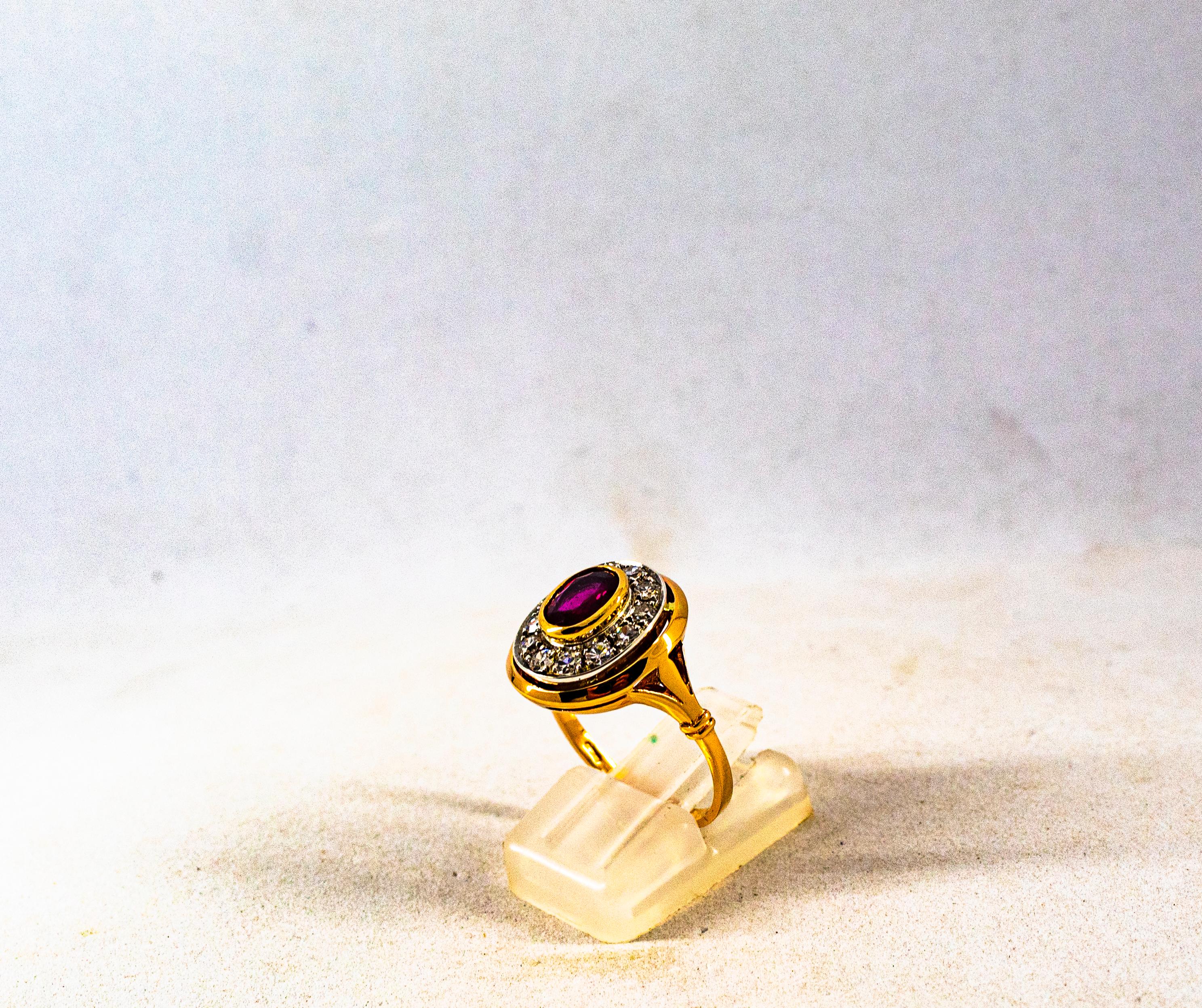 Anillo de cóctel de oro amarillo con diamante blanco talla oval de 1.15 quilates y rubí estilo art déco 1