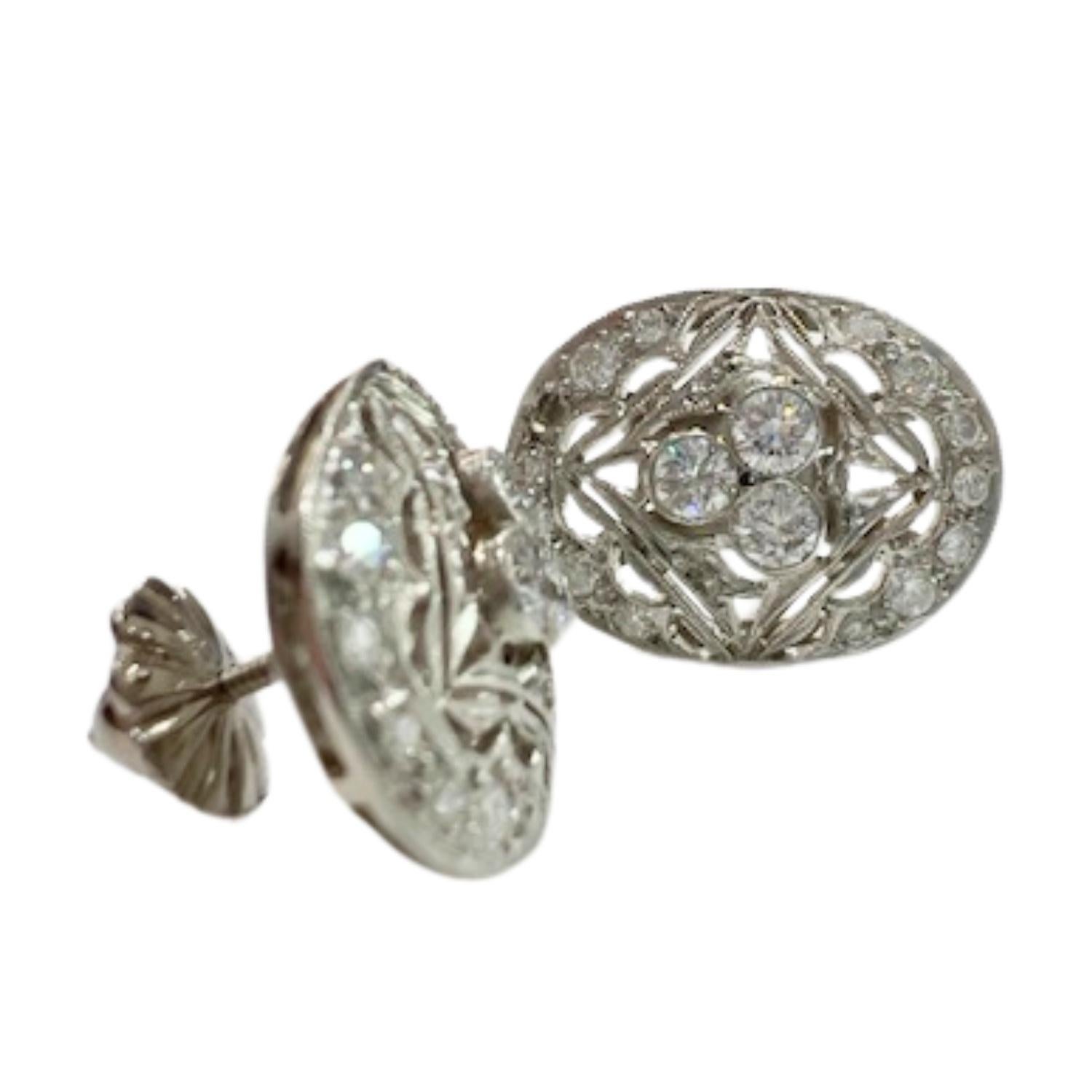 Art Déco Stile Art Deco  Orecchini in platino con diamanti da 1,16 carati in vendita